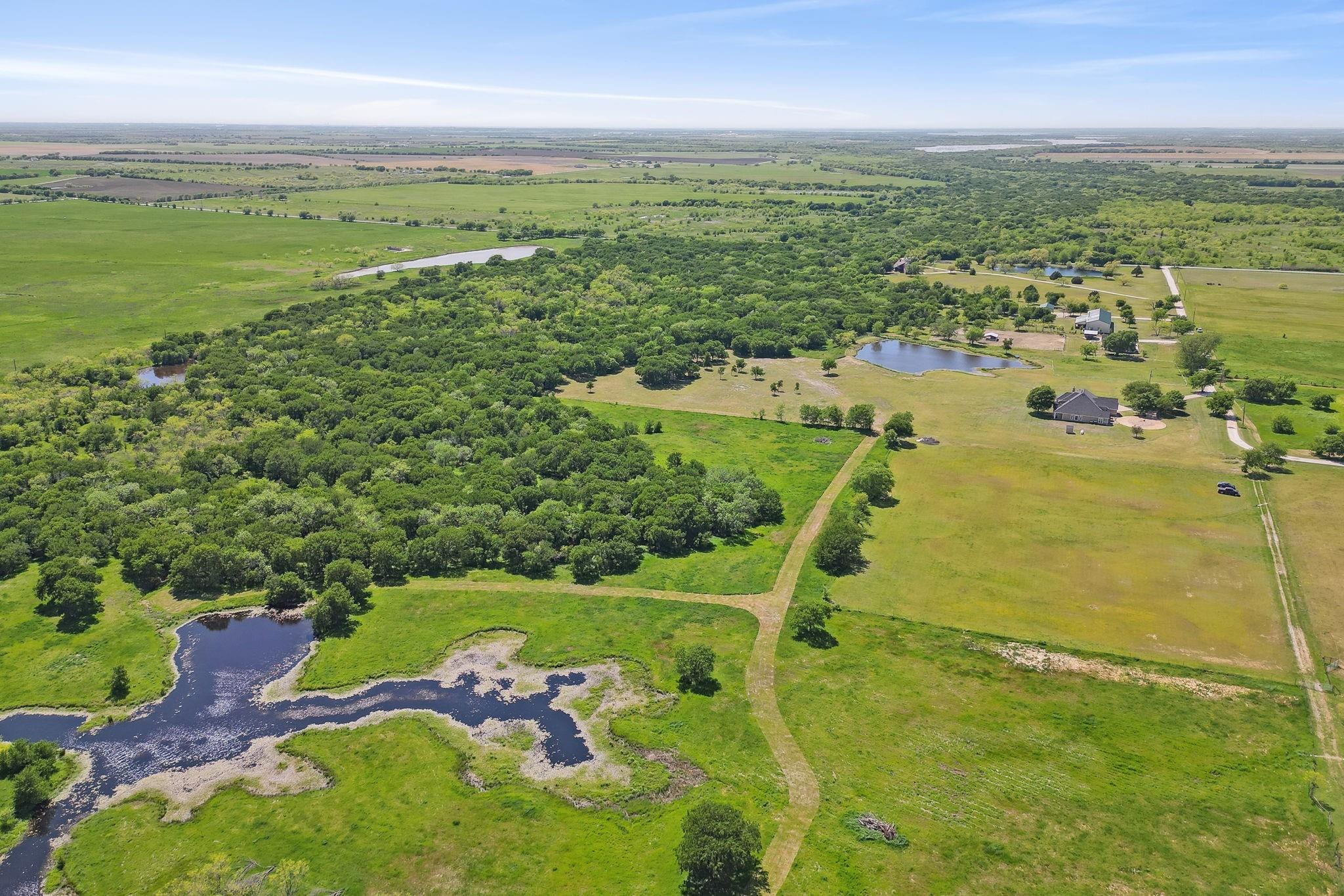 main property photo 9