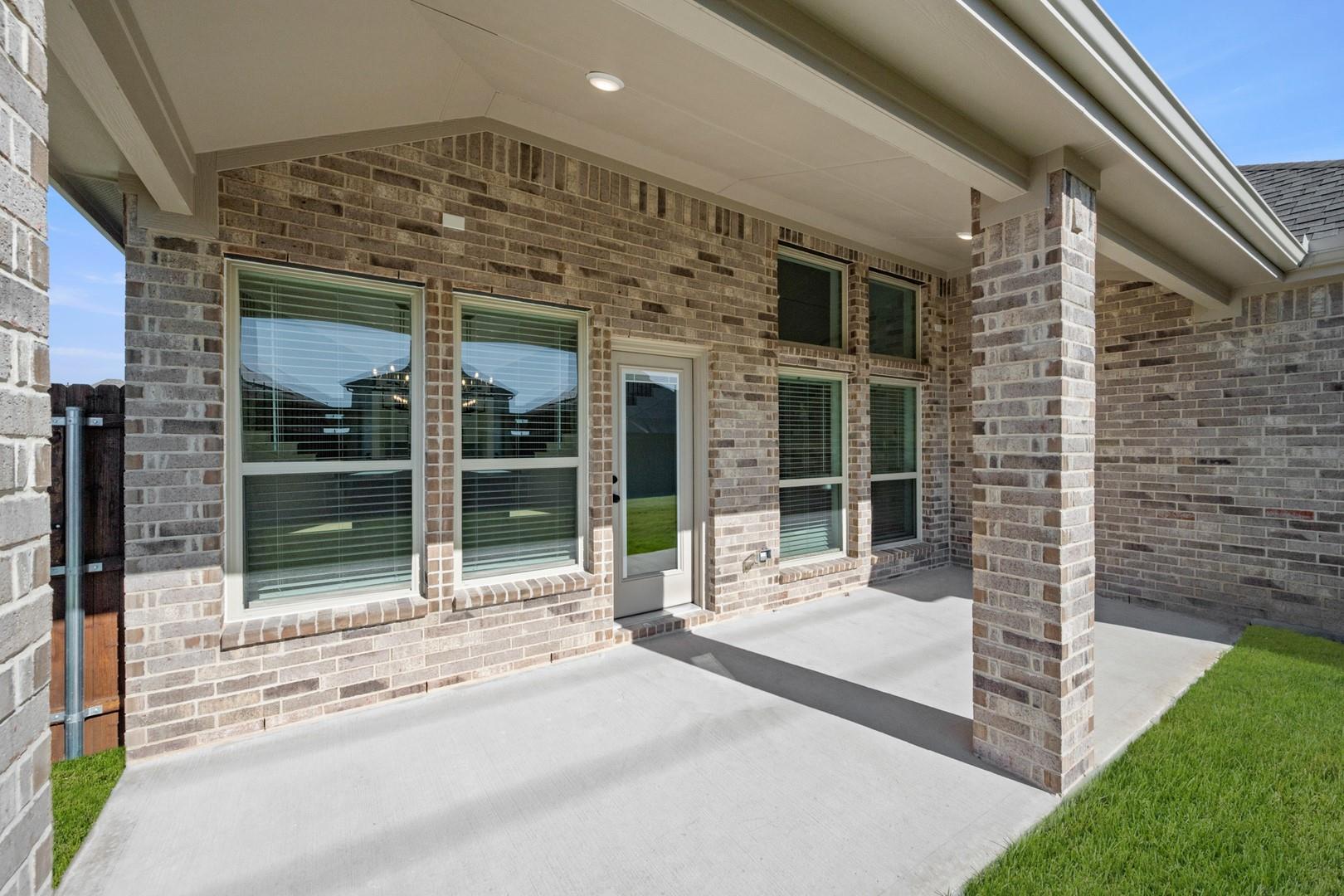 main property photo 27