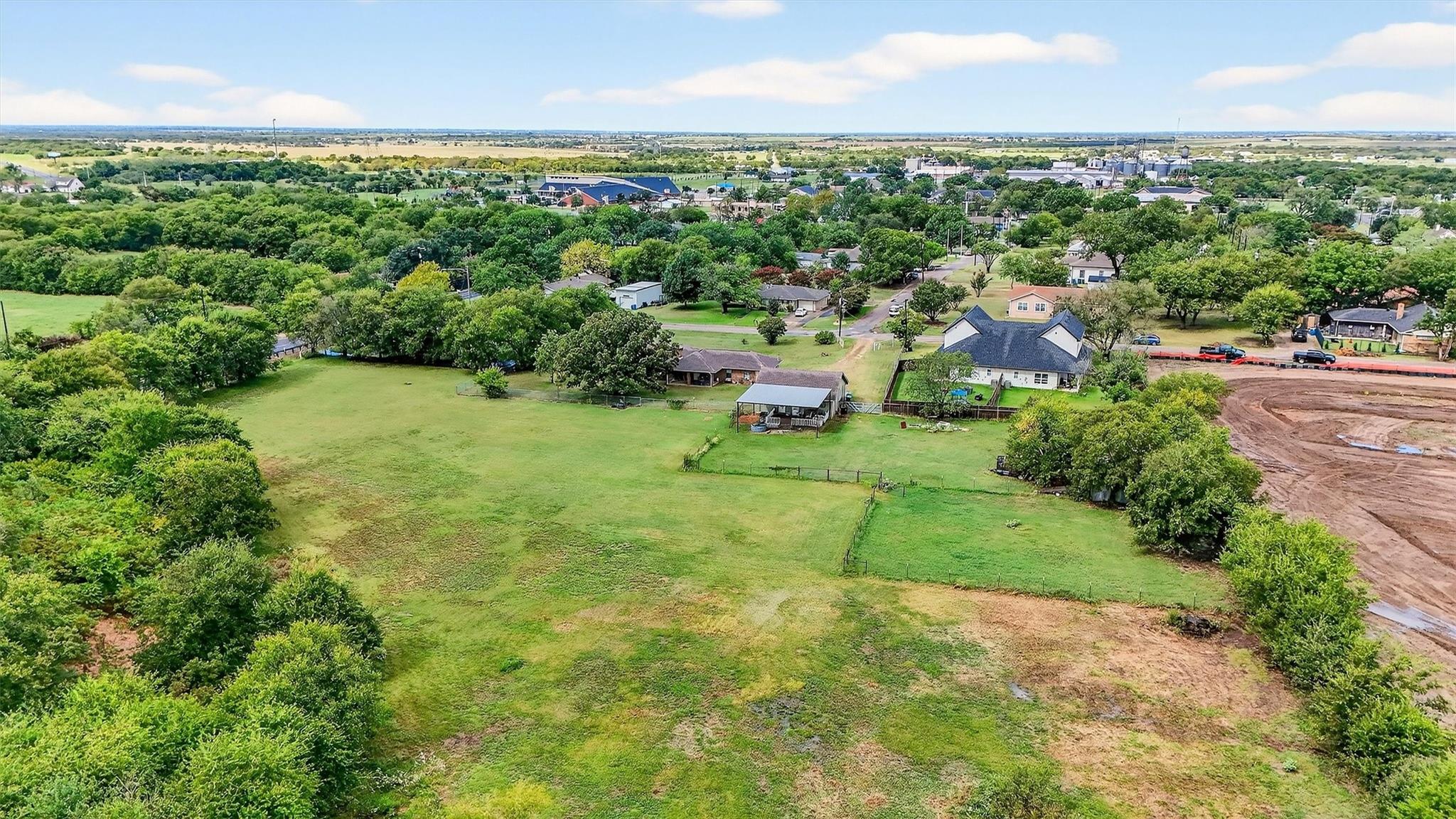 main property photo 14