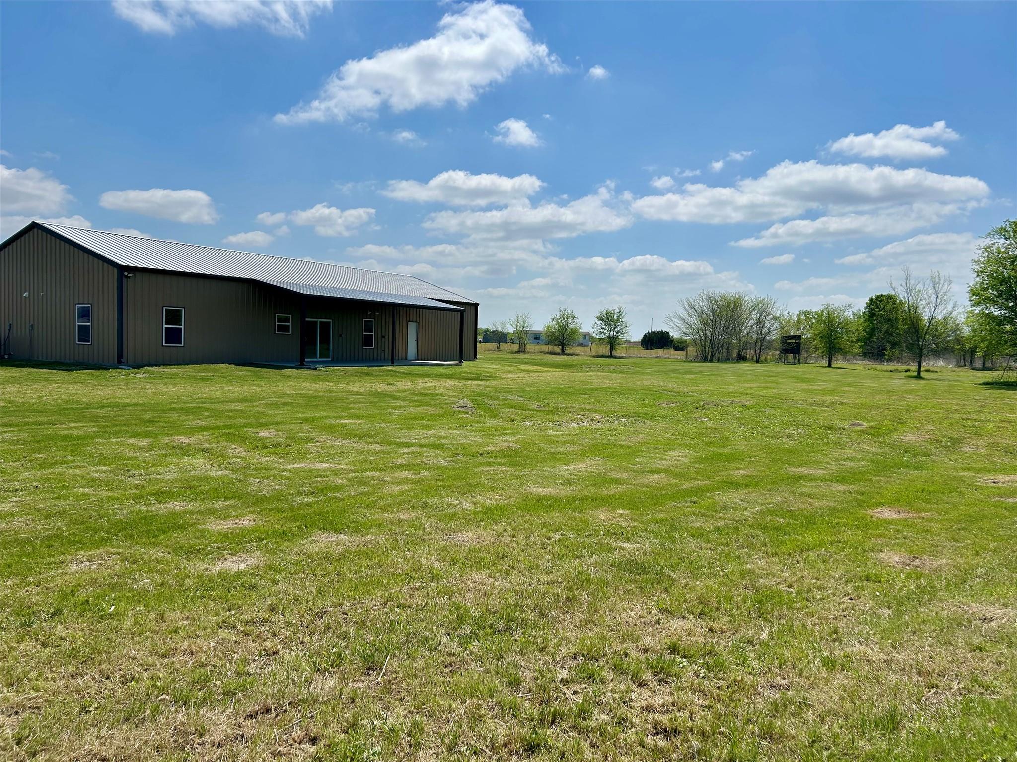 main property photo 37