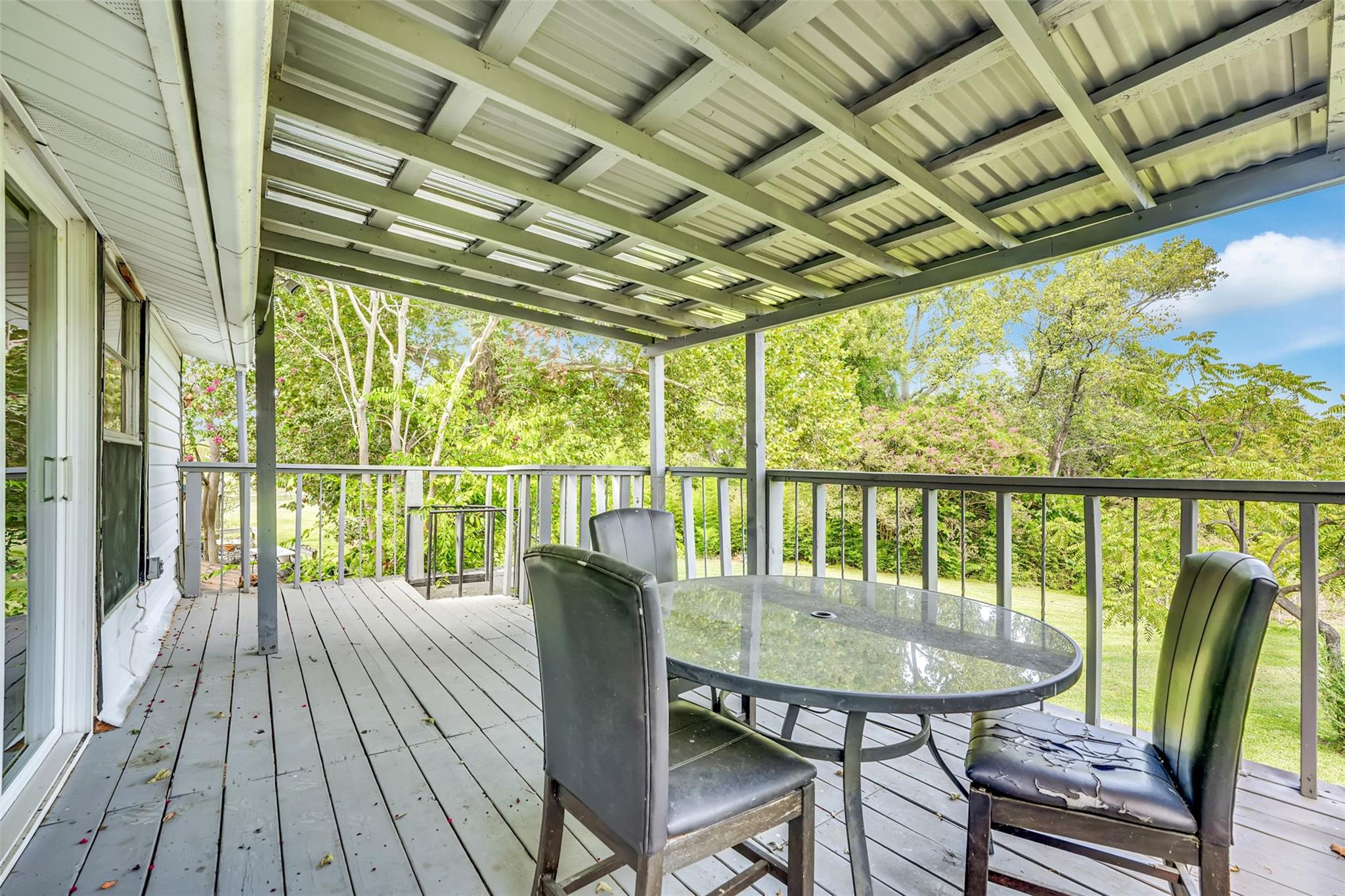 main property photo 30
