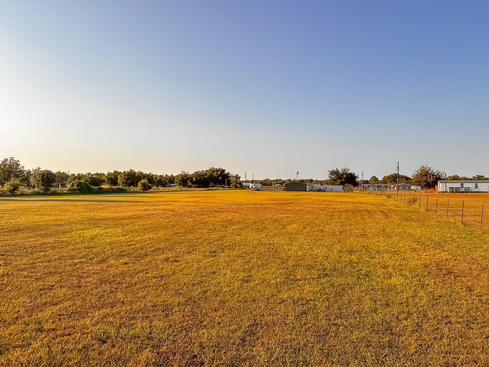 main property photo 17