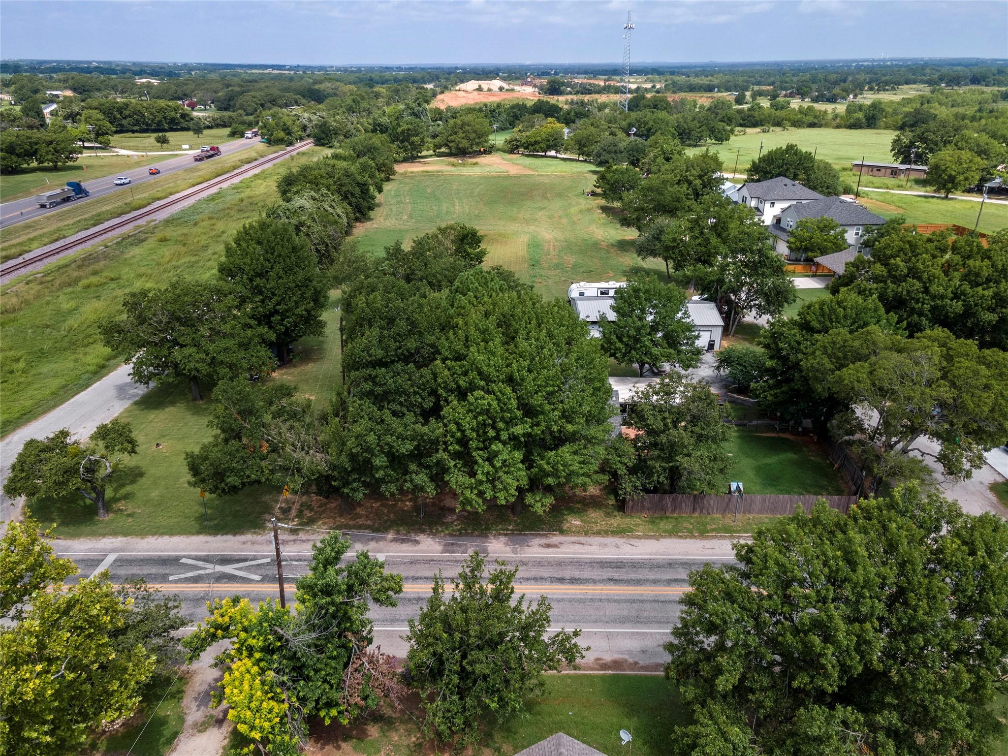 main property photo 31