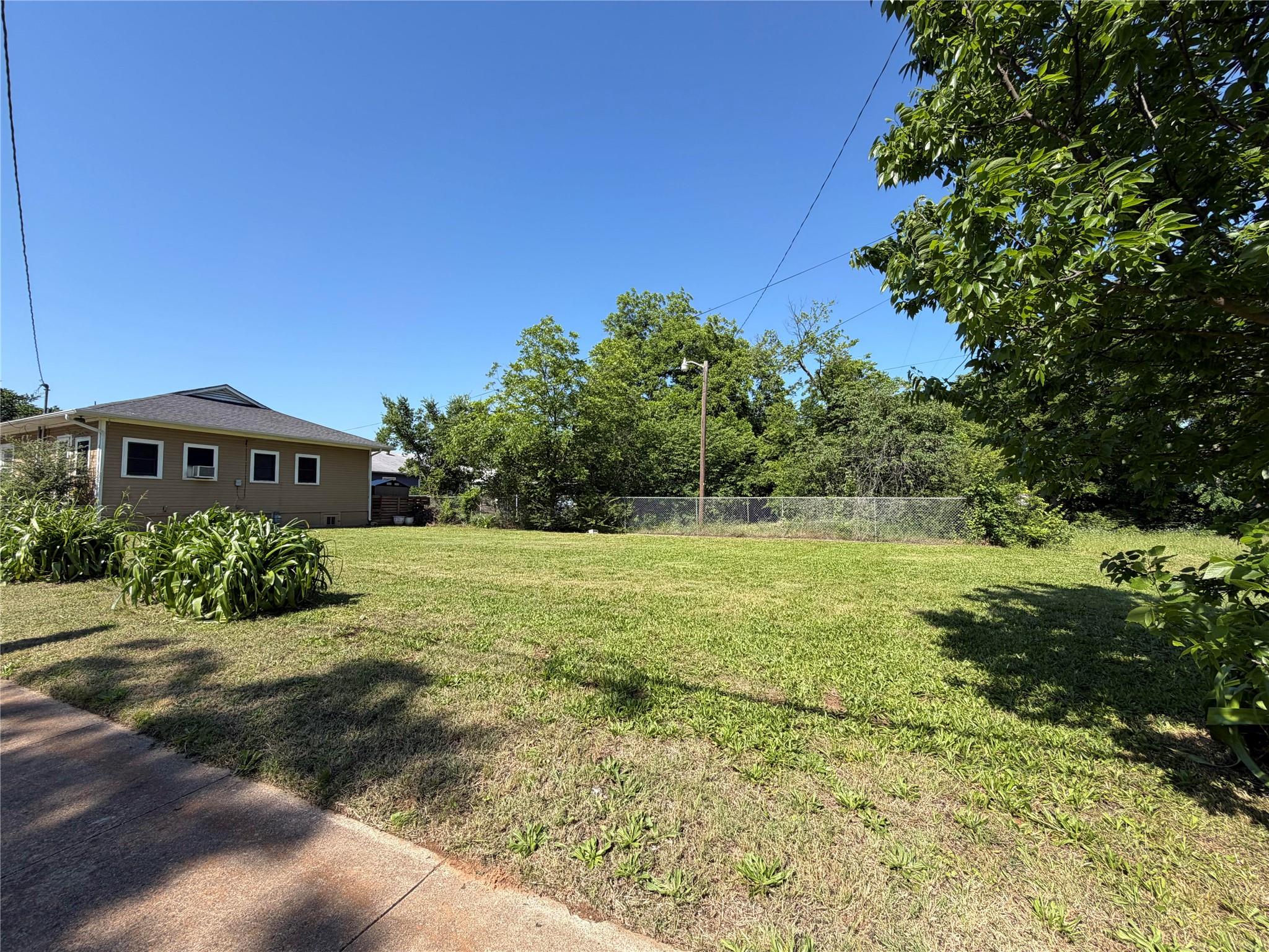 main property photo 20