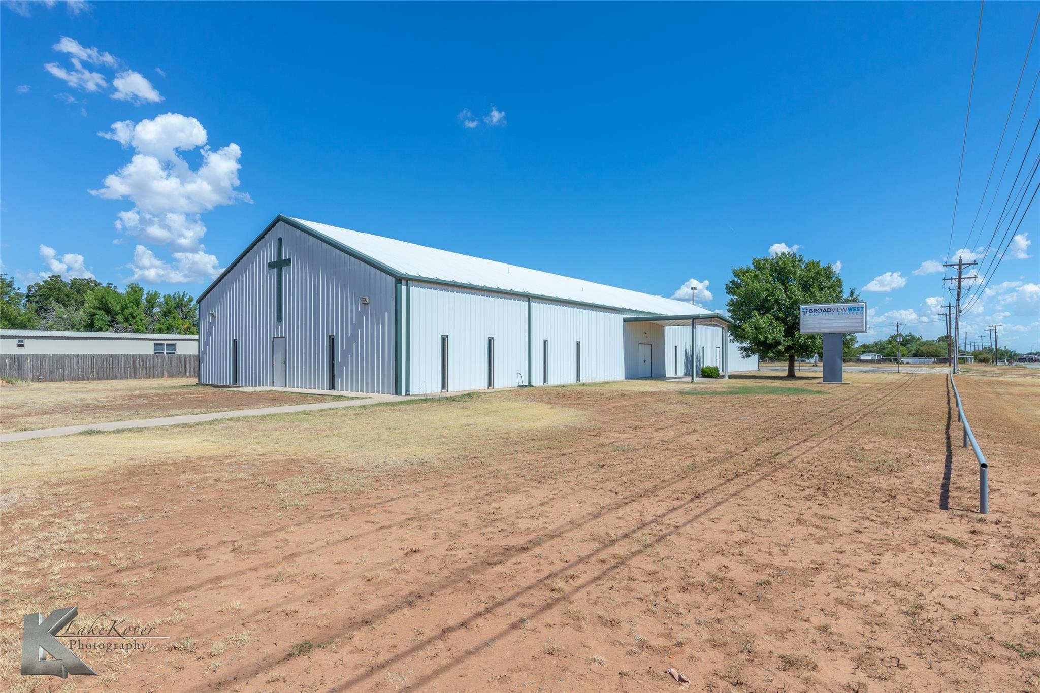 main property photo 38