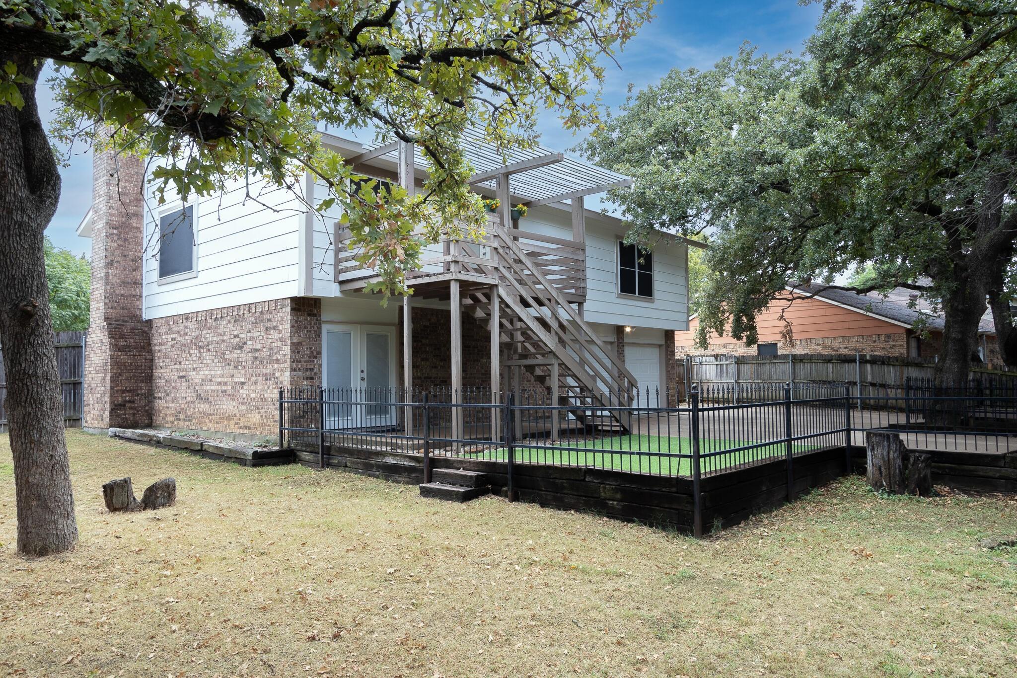 main property photo 27