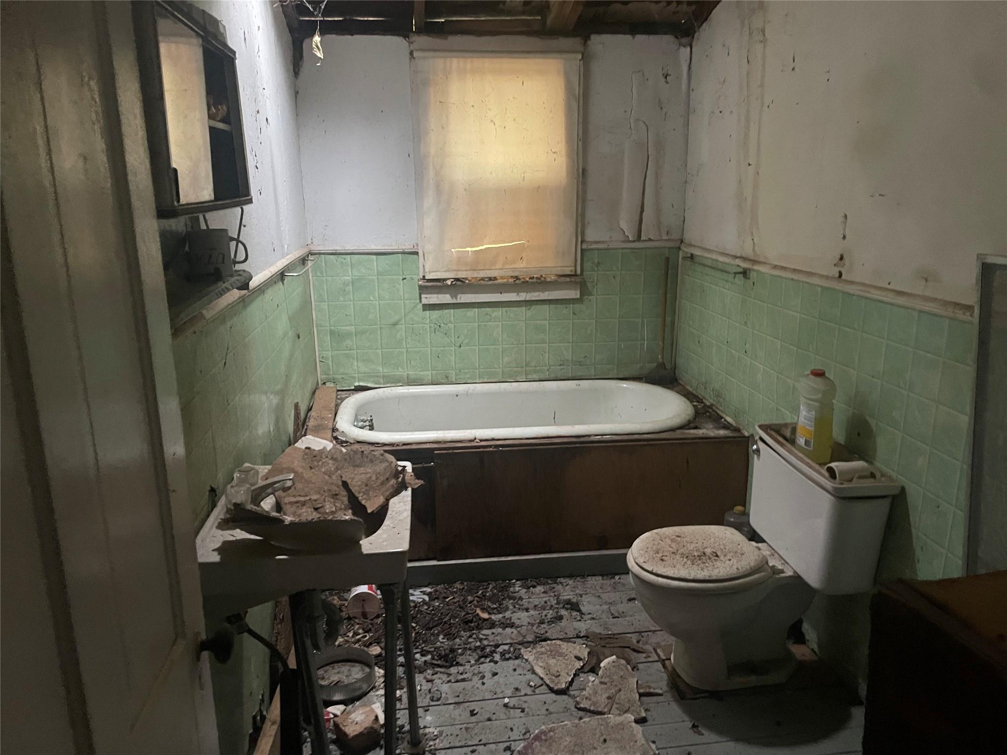 main property photo 12