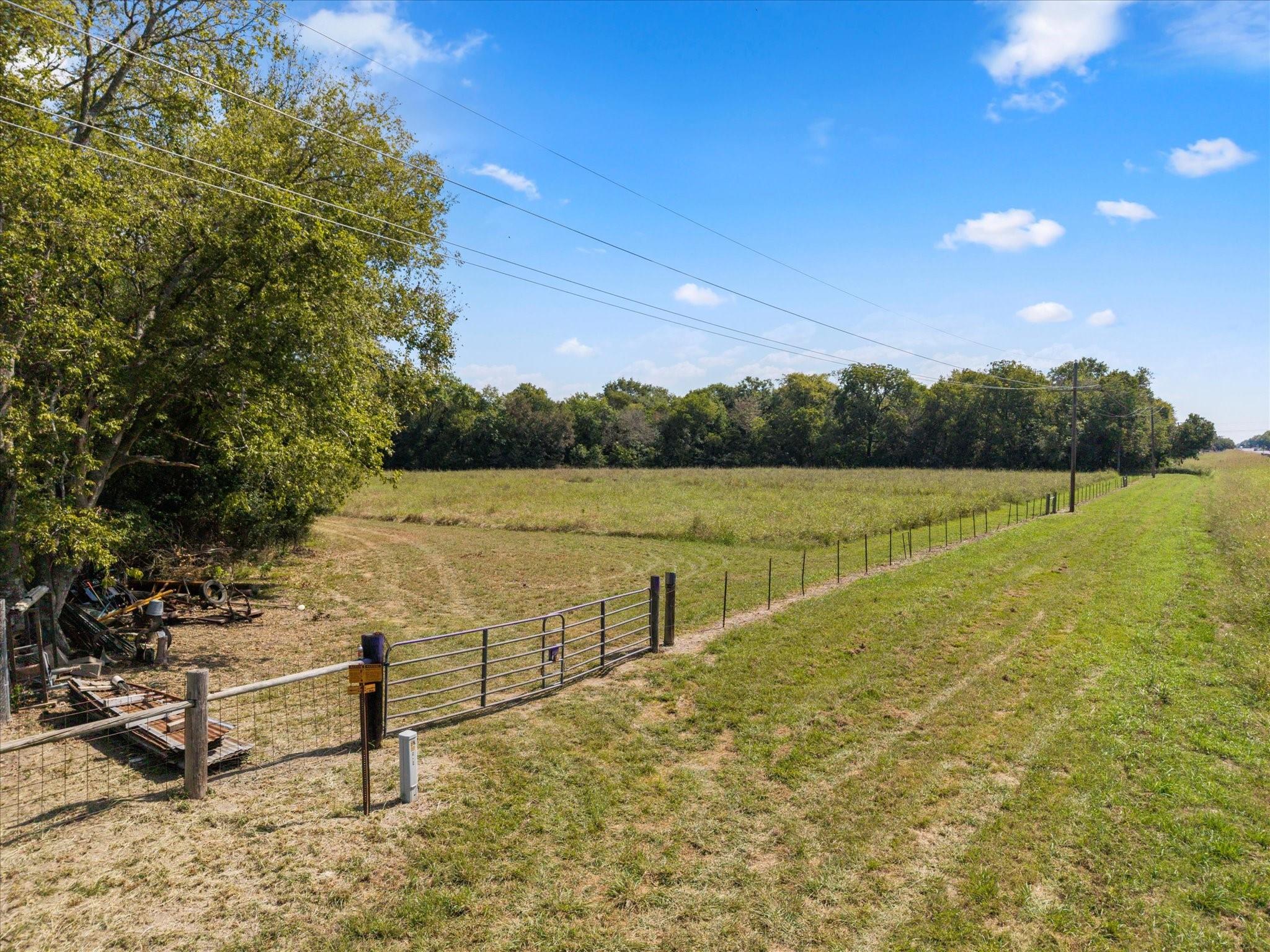 main property photo 8