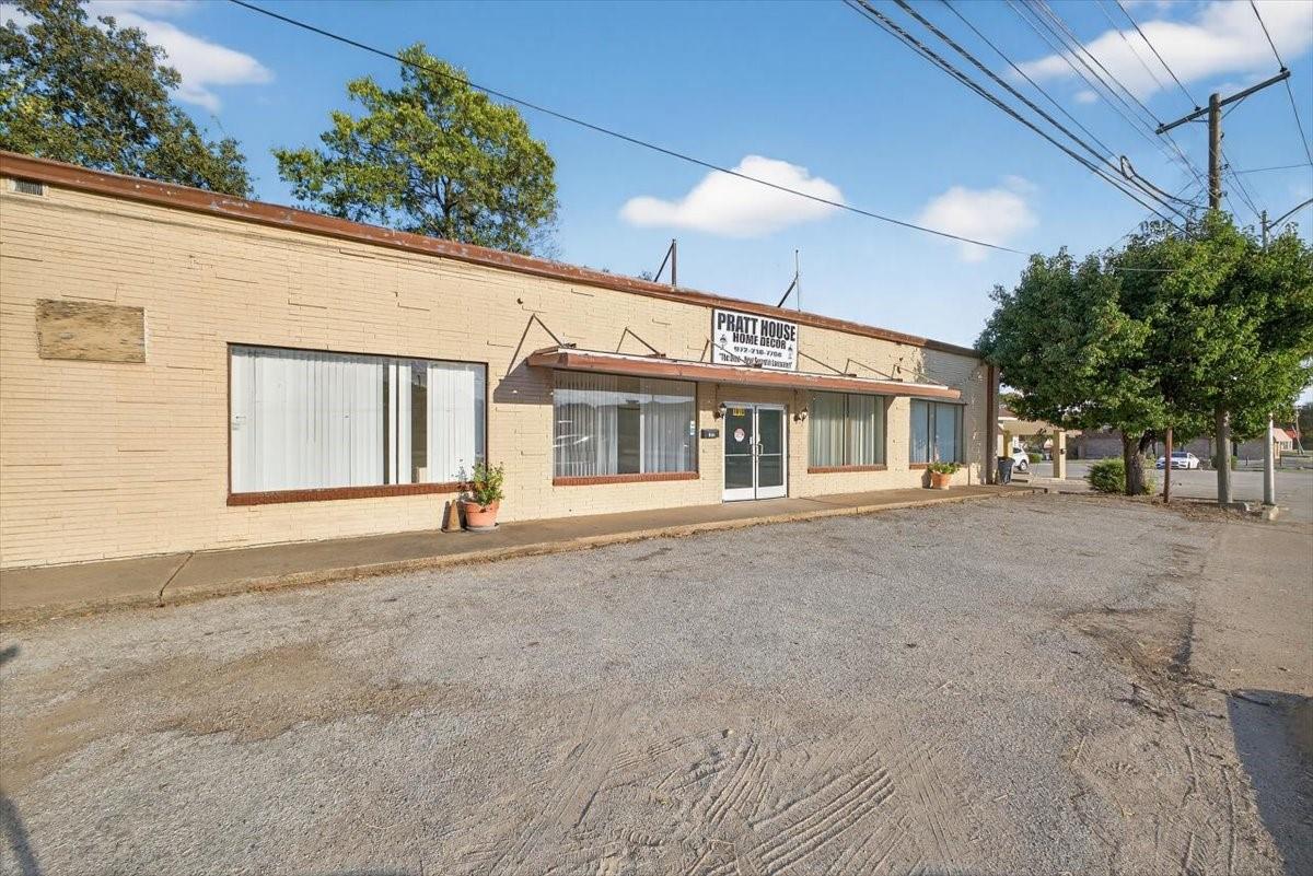 main property photo 12
