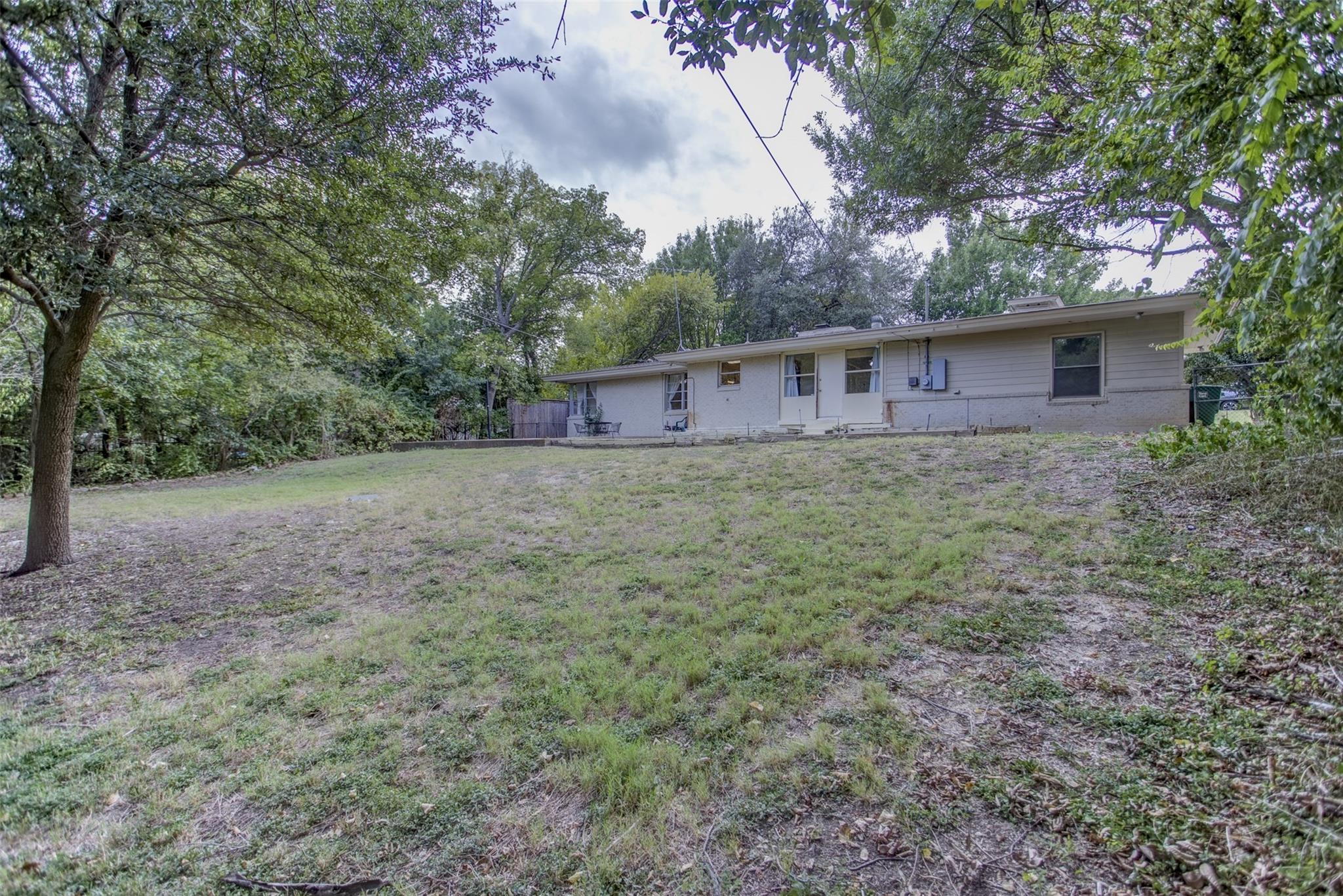 main property photo 34