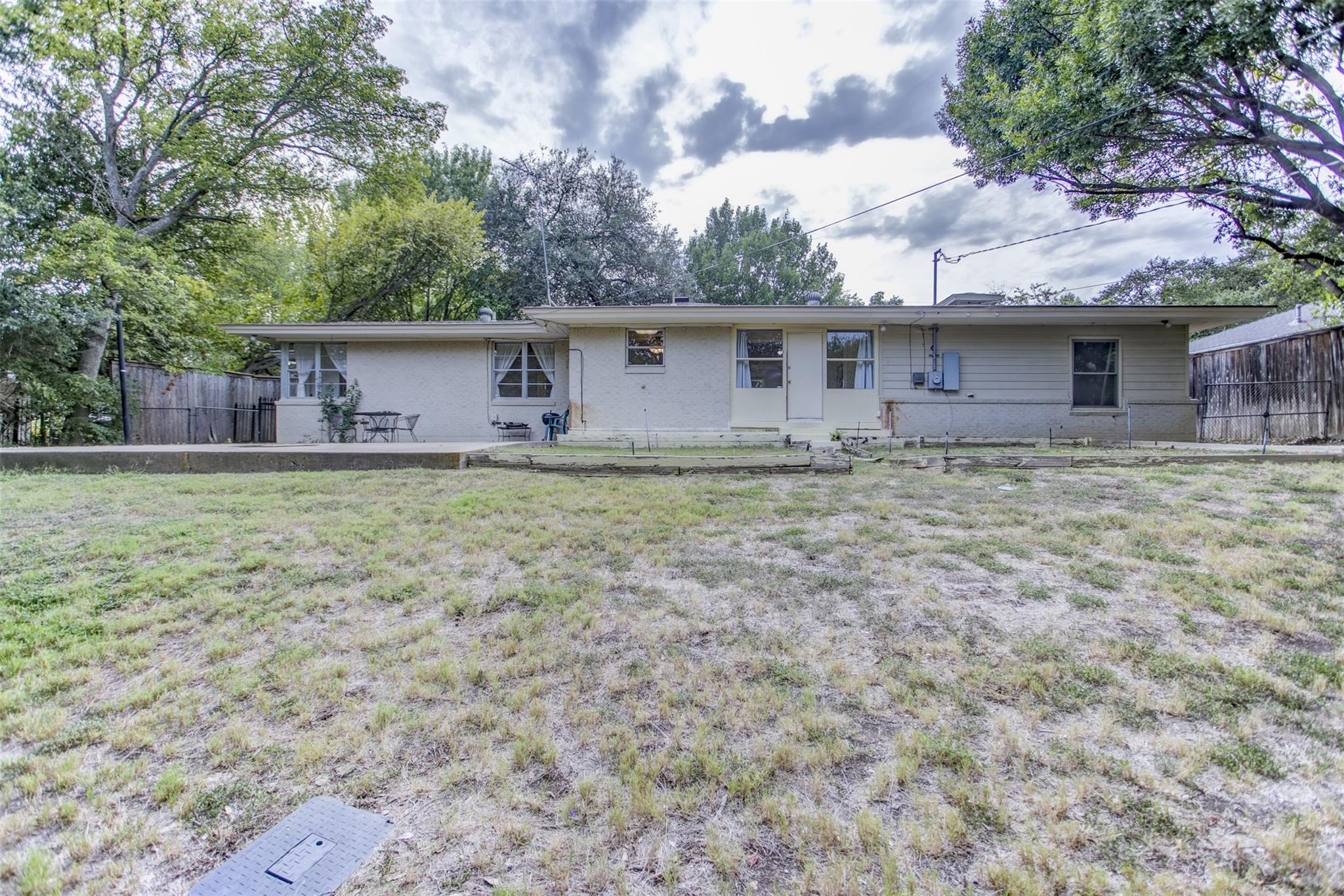 main property photo 39