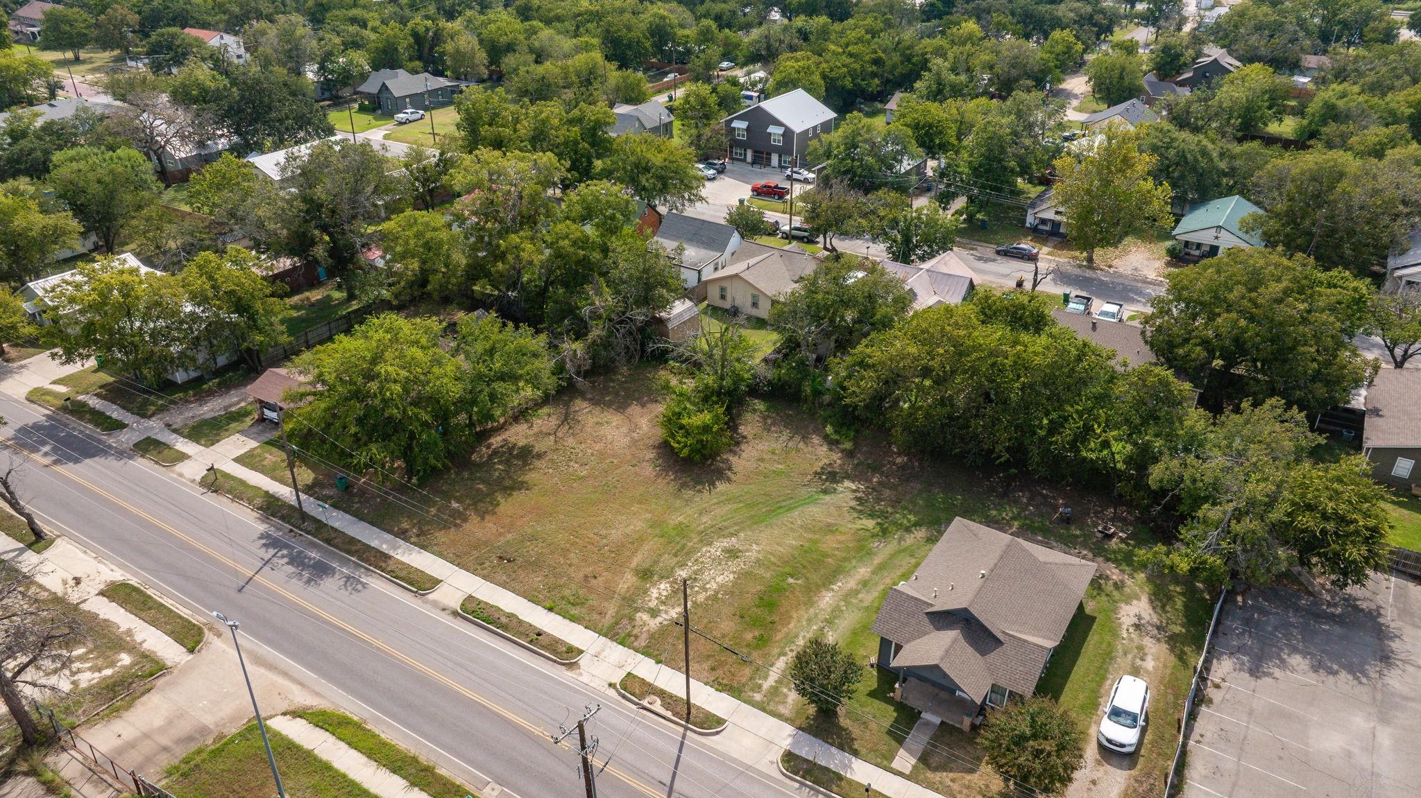 main property photo 13