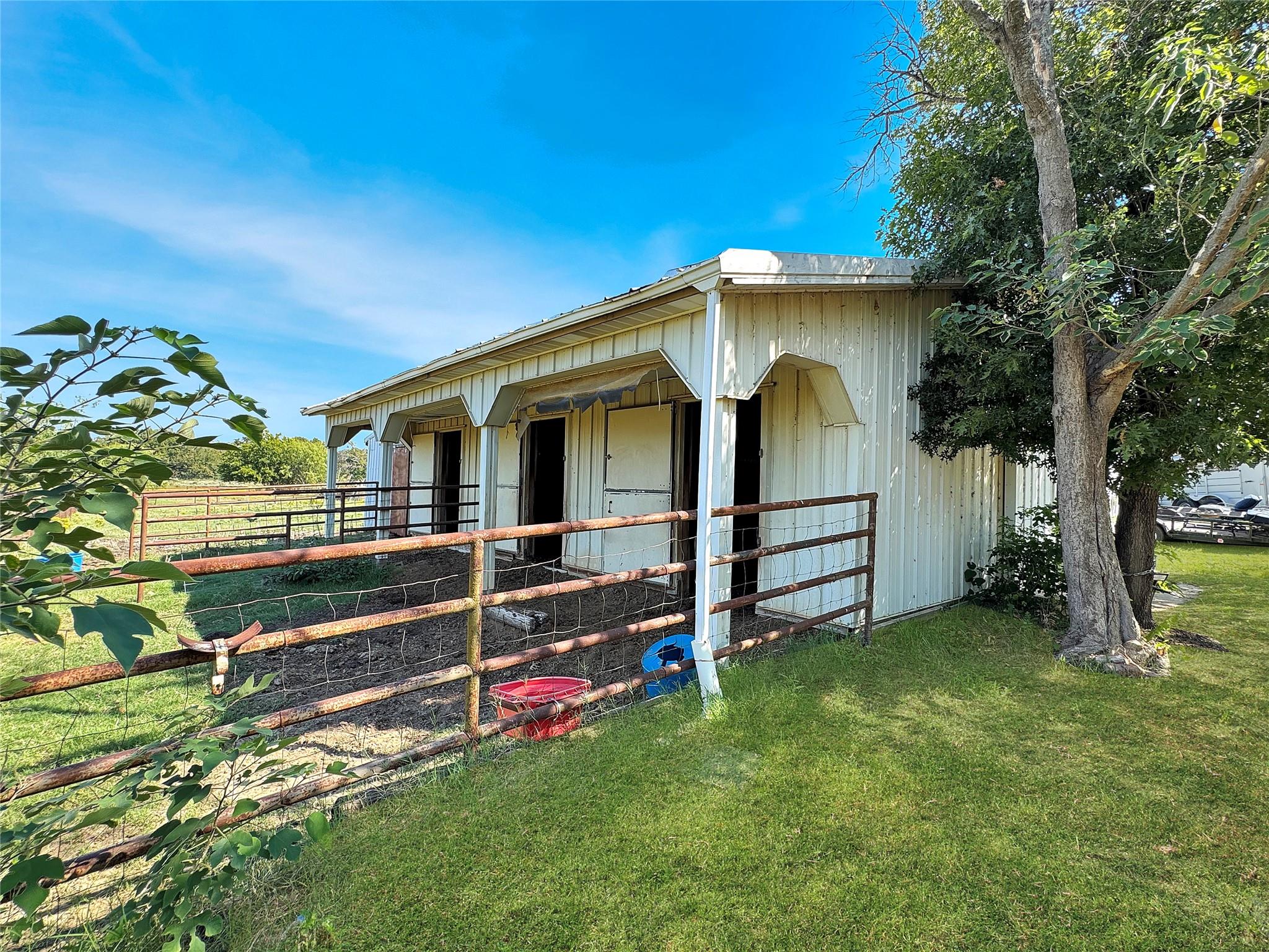 main property photo 5