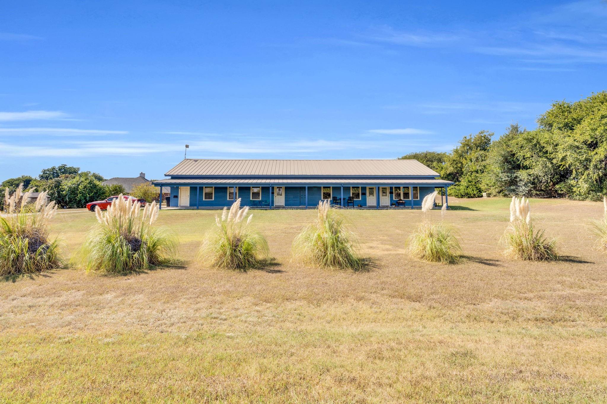 main property photo 11