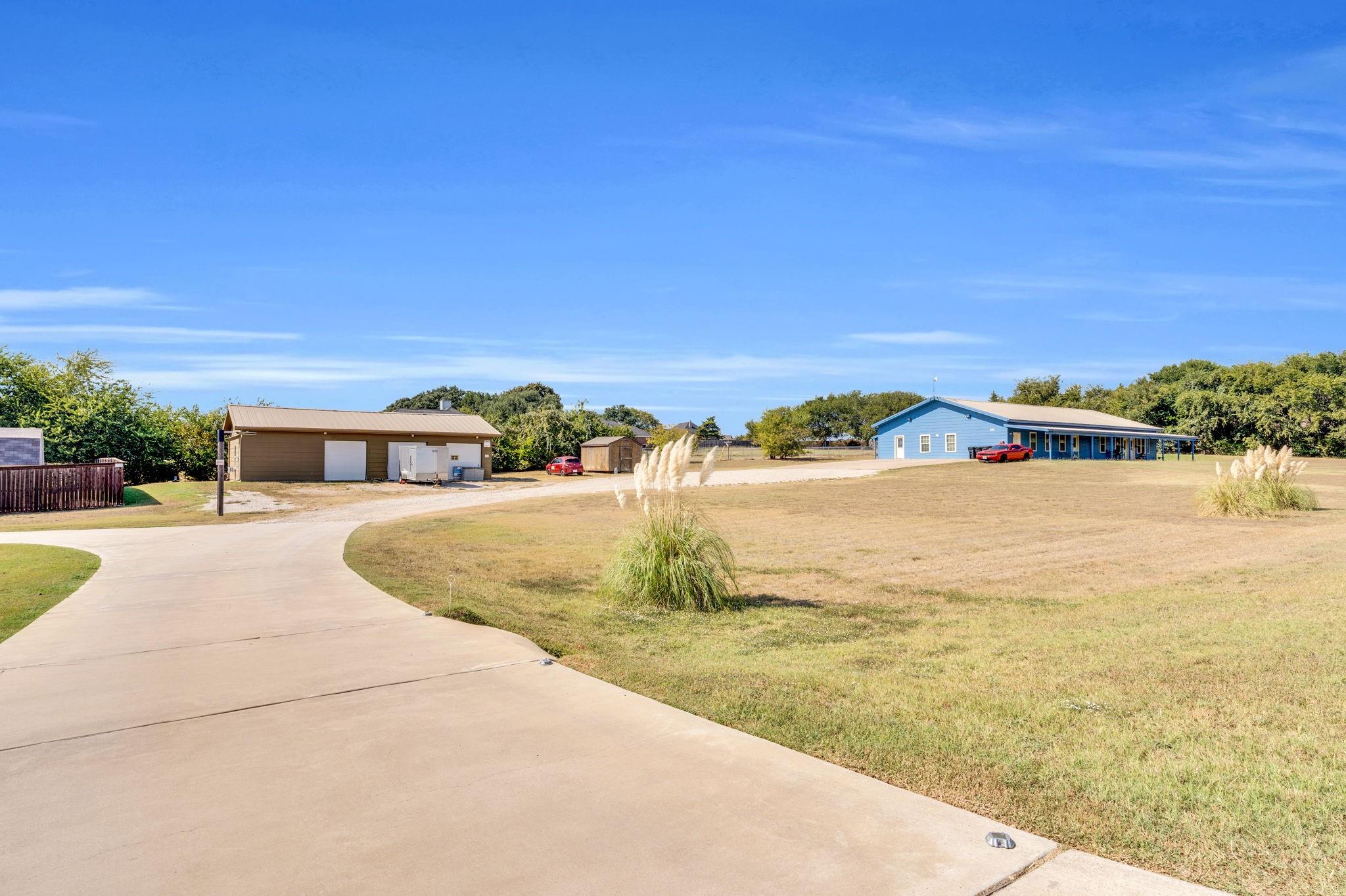 main property photo 13