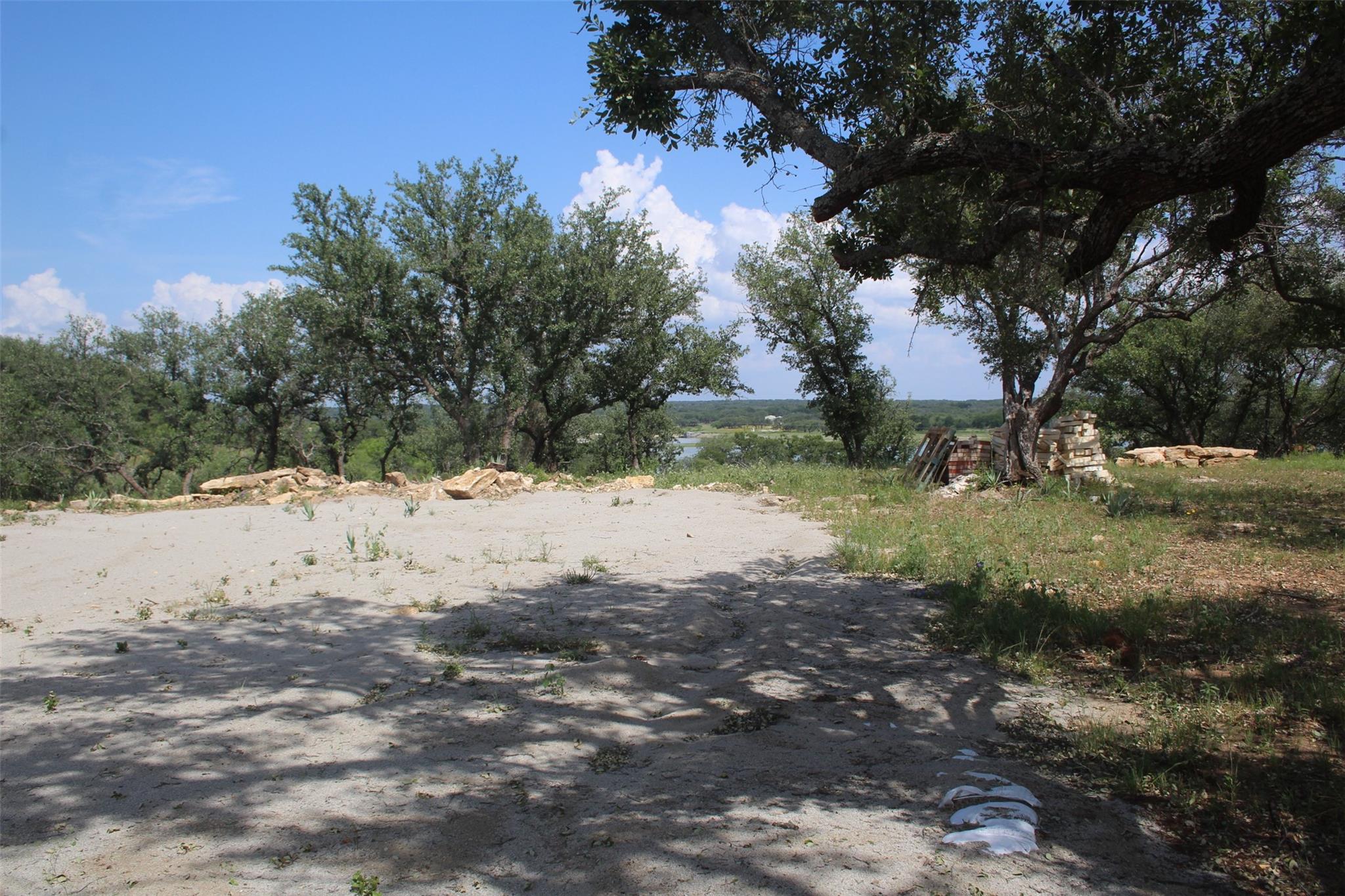 main property photo 11