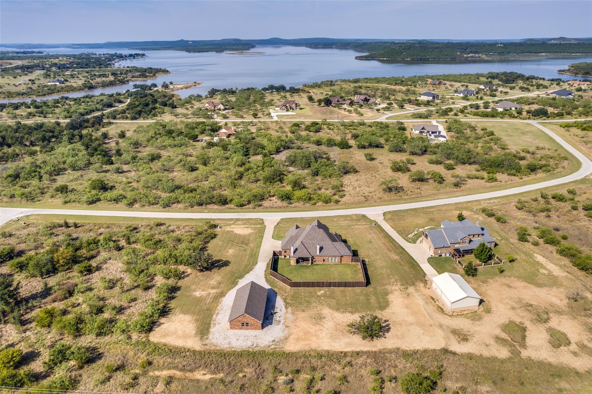main property photo 3