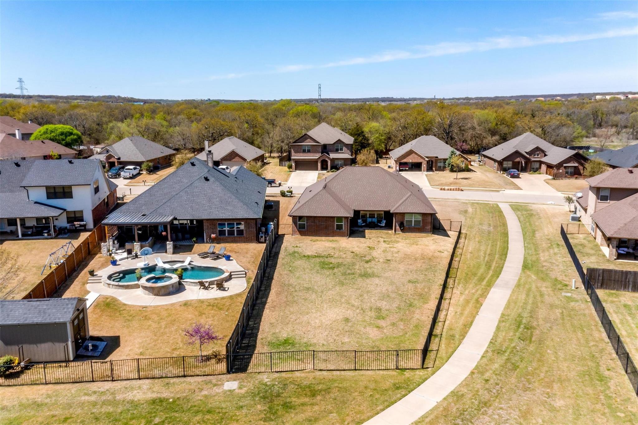 main property photo 5