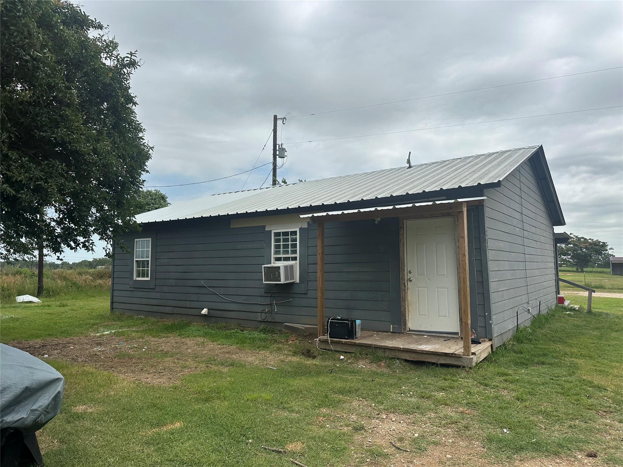 main property photo 14