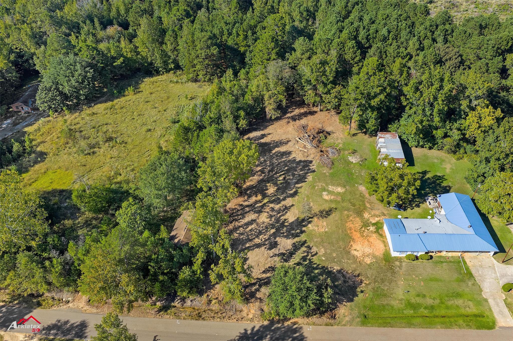 main property photo 3