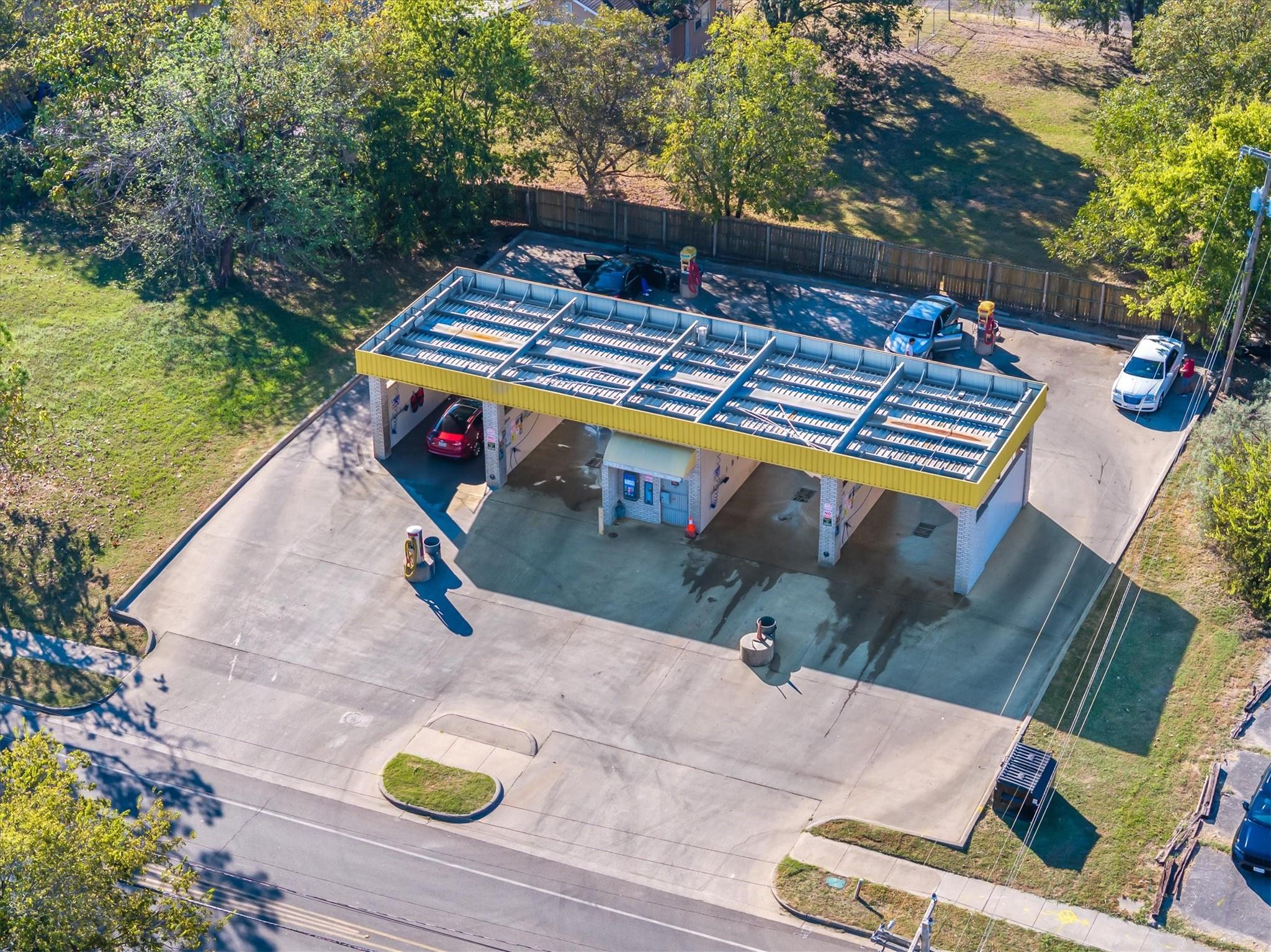 main property photo 14