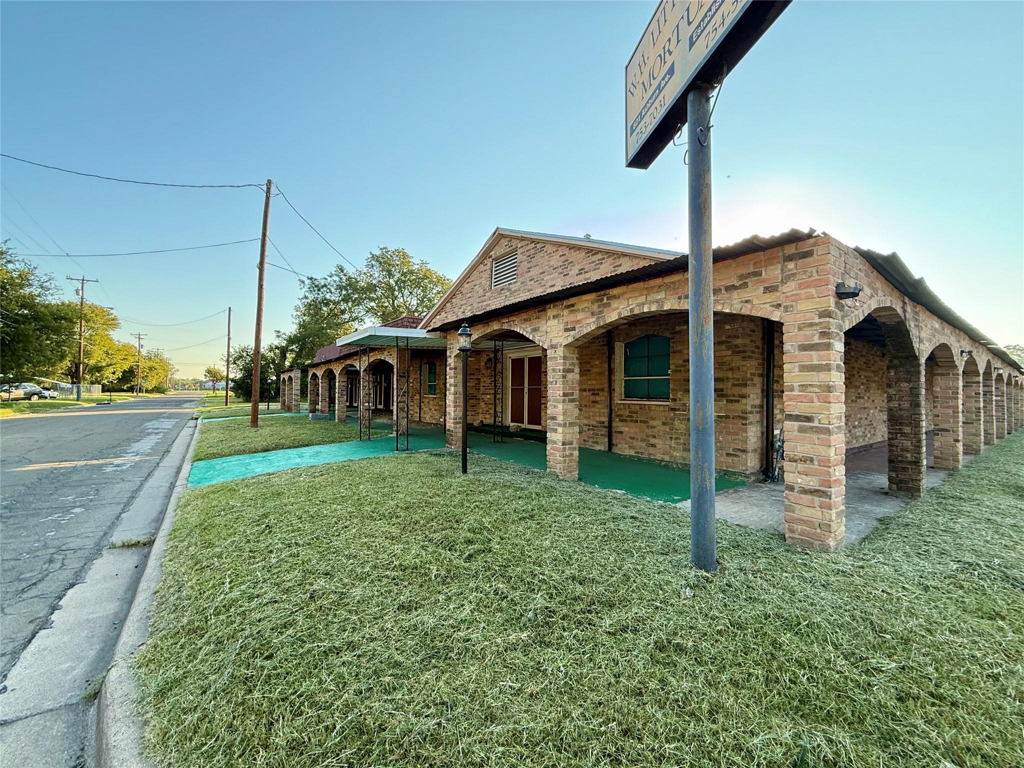 main property photo 2