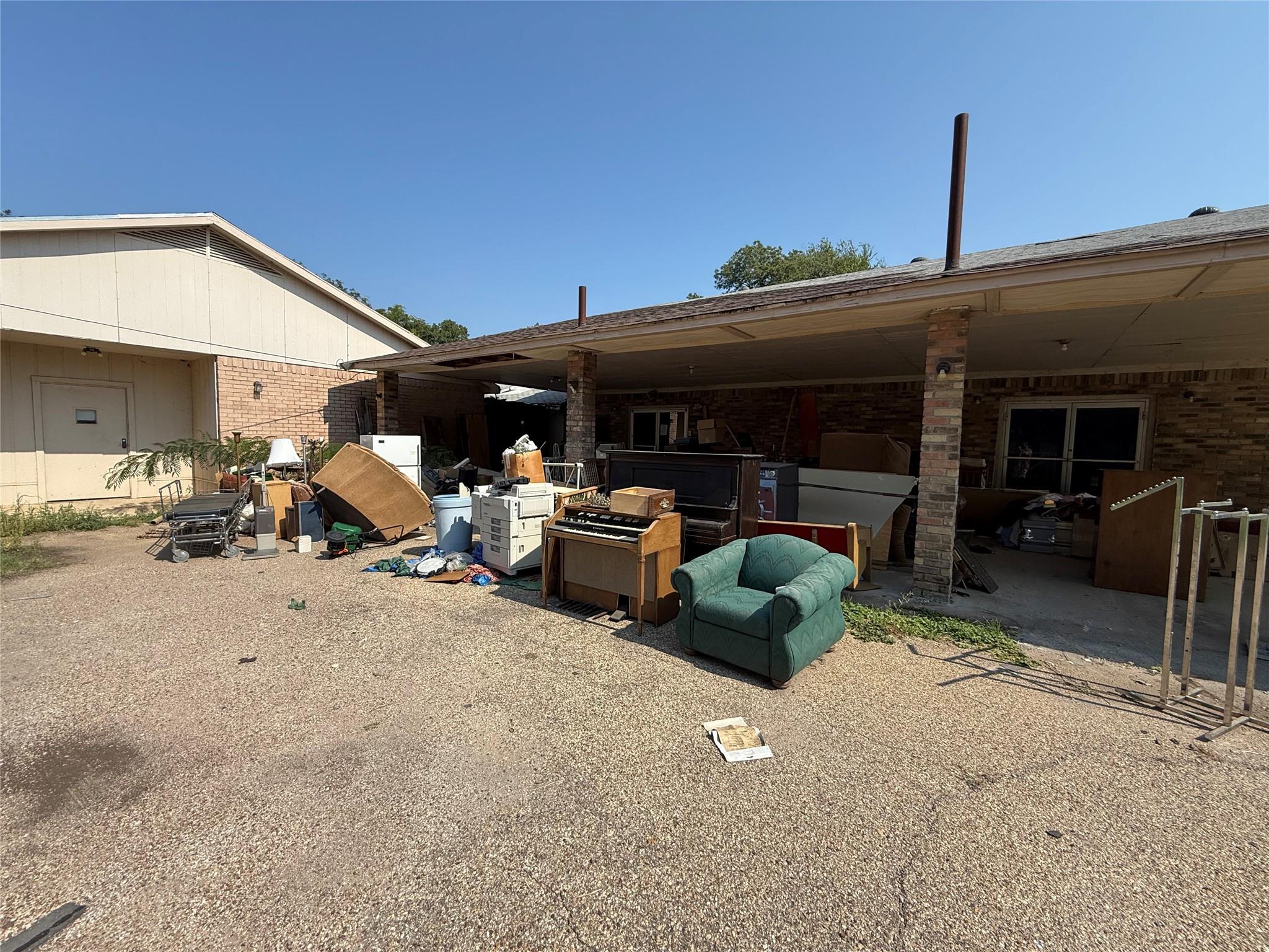main property photo 23