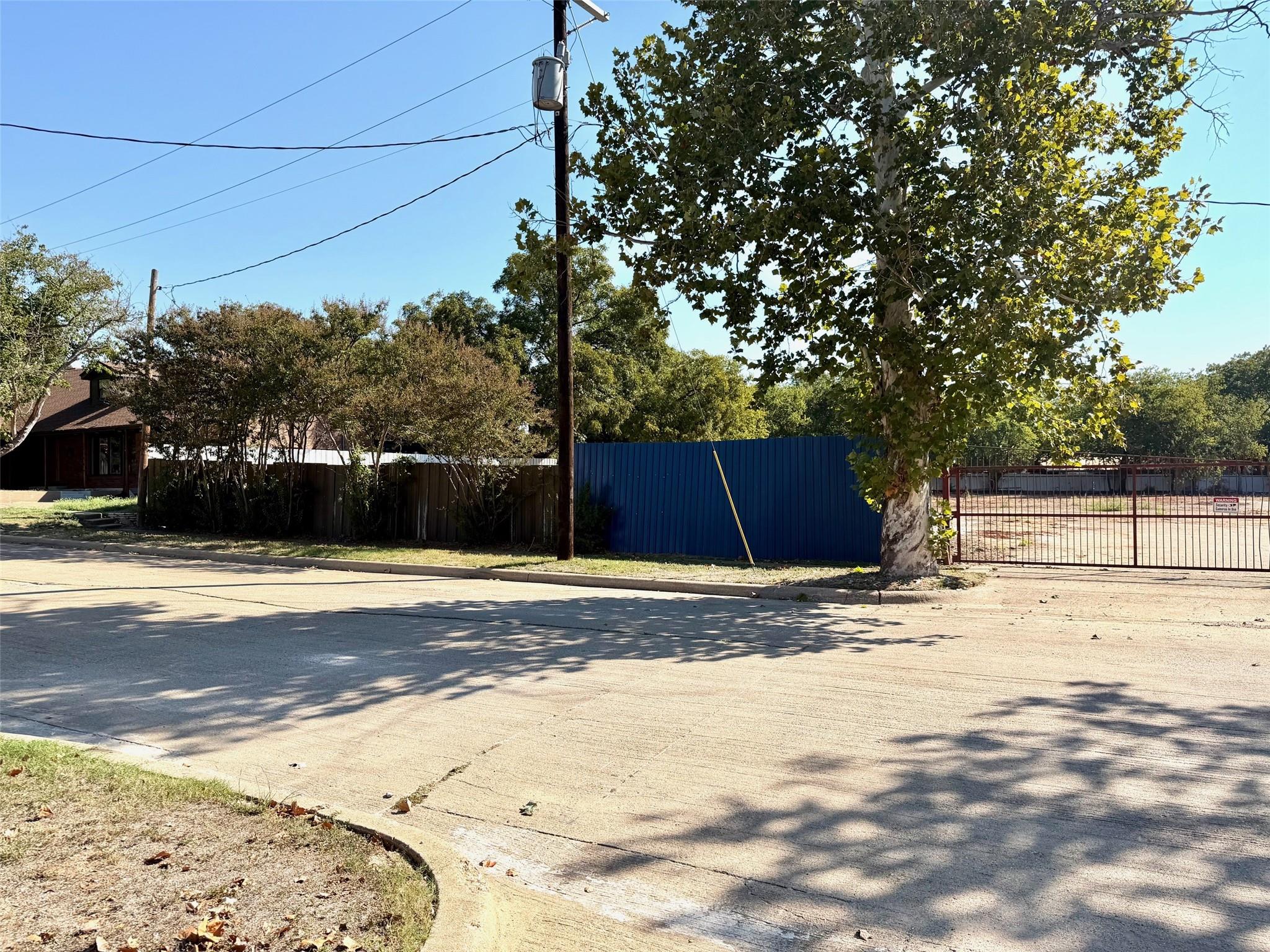 main property photo 12