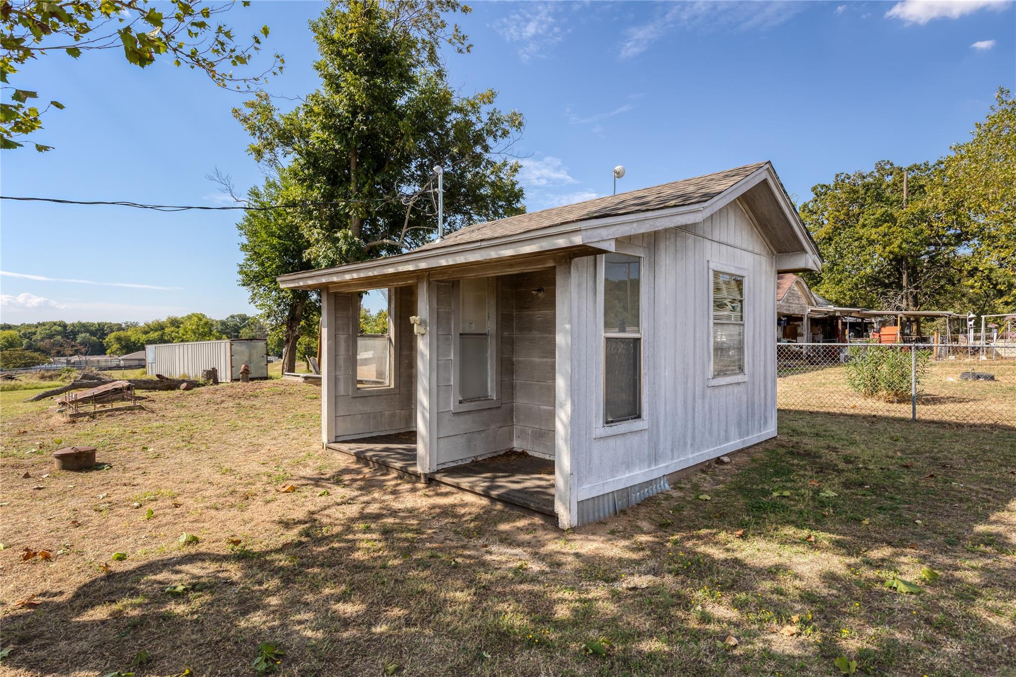 main property photo 24