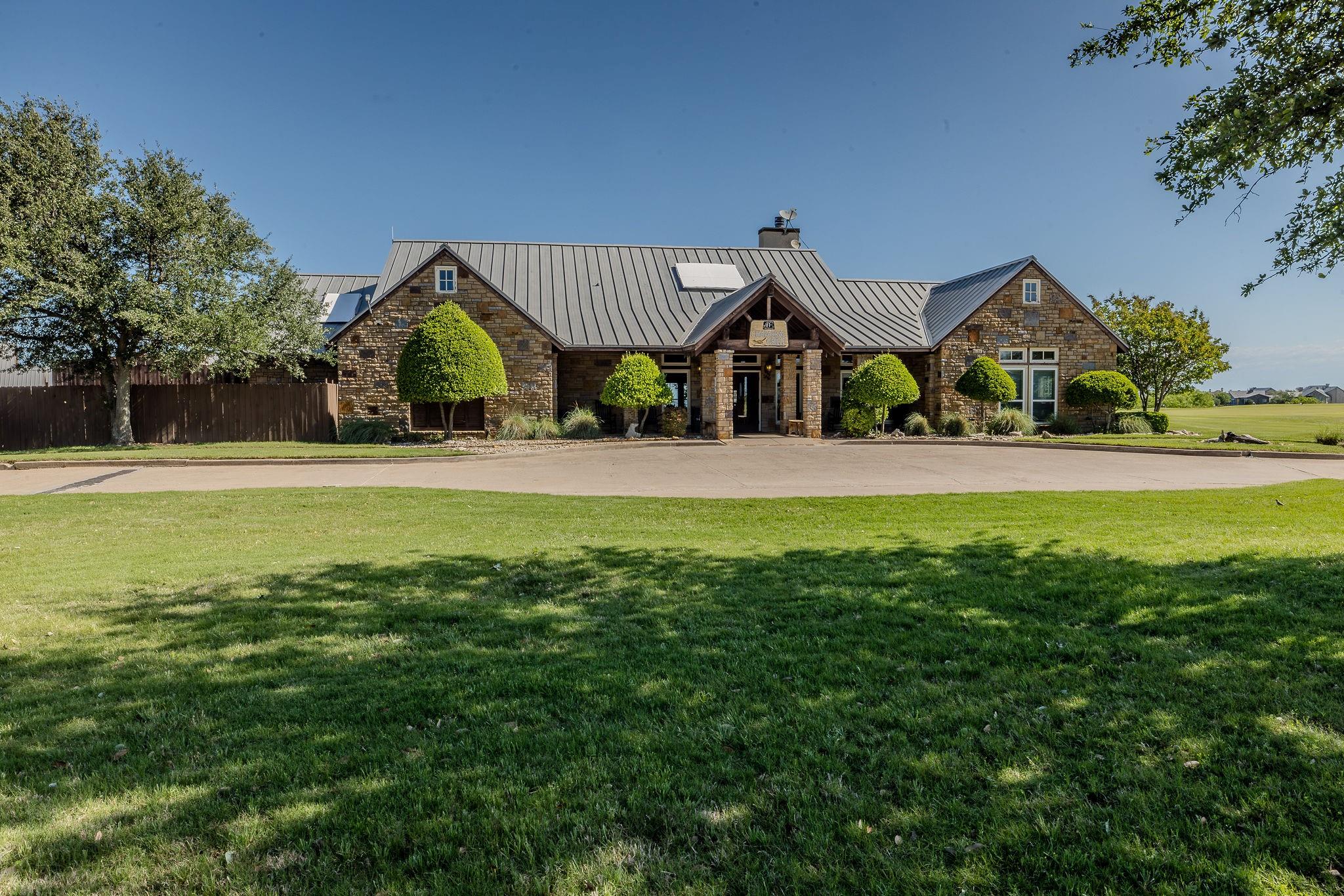 main property photo 14
