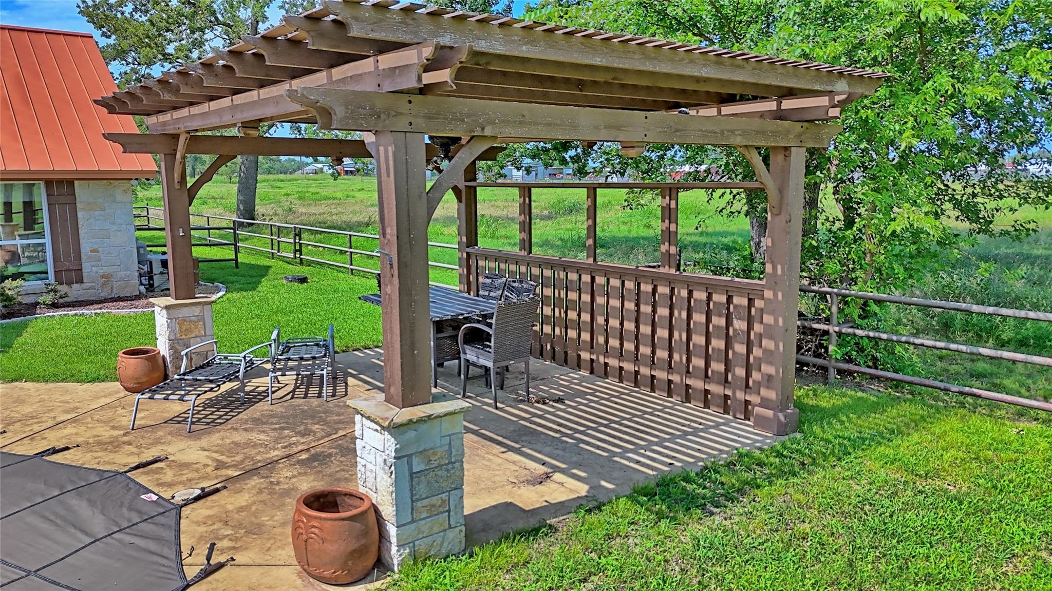 main property photo 35