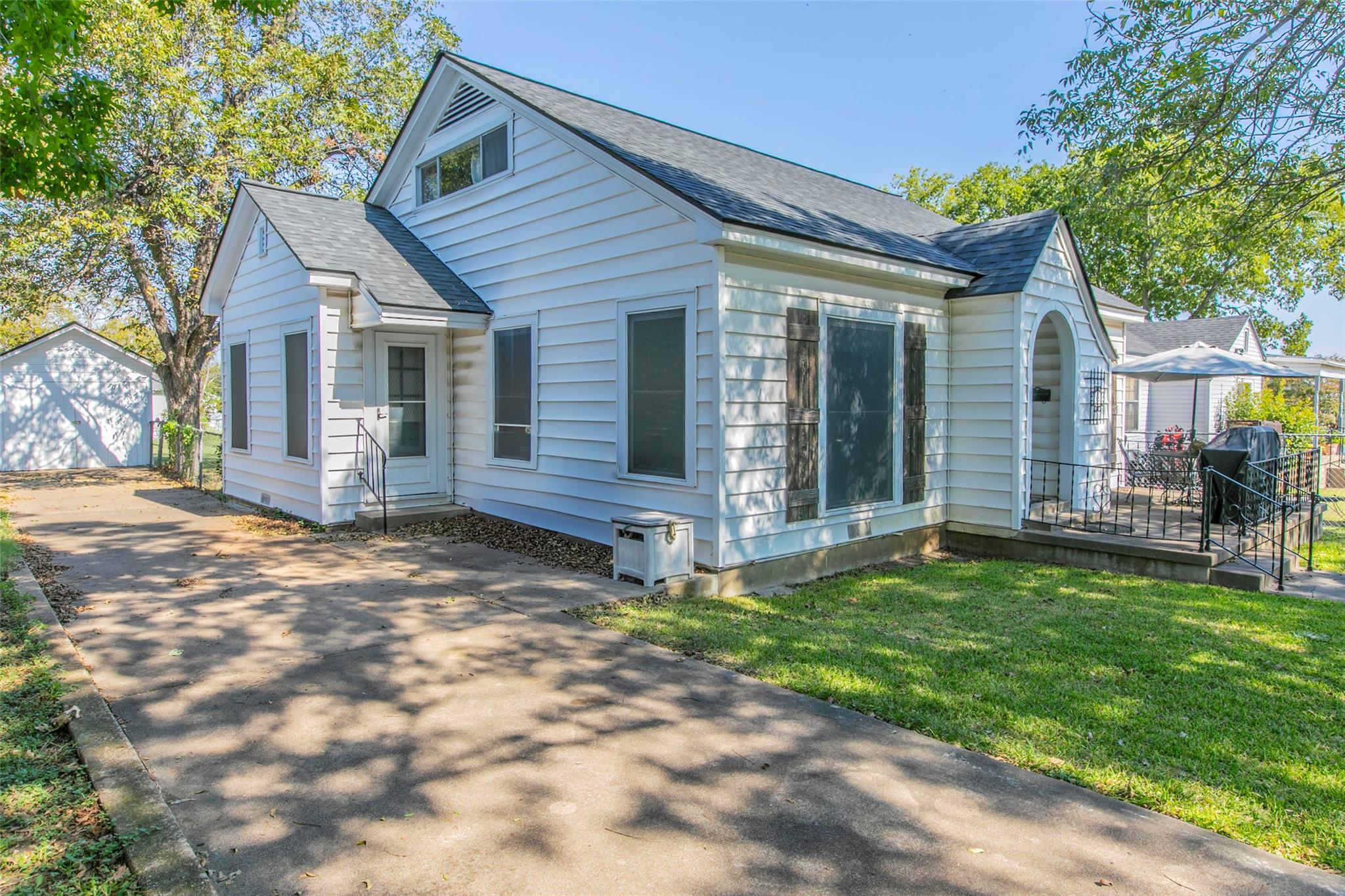 main property photo 2