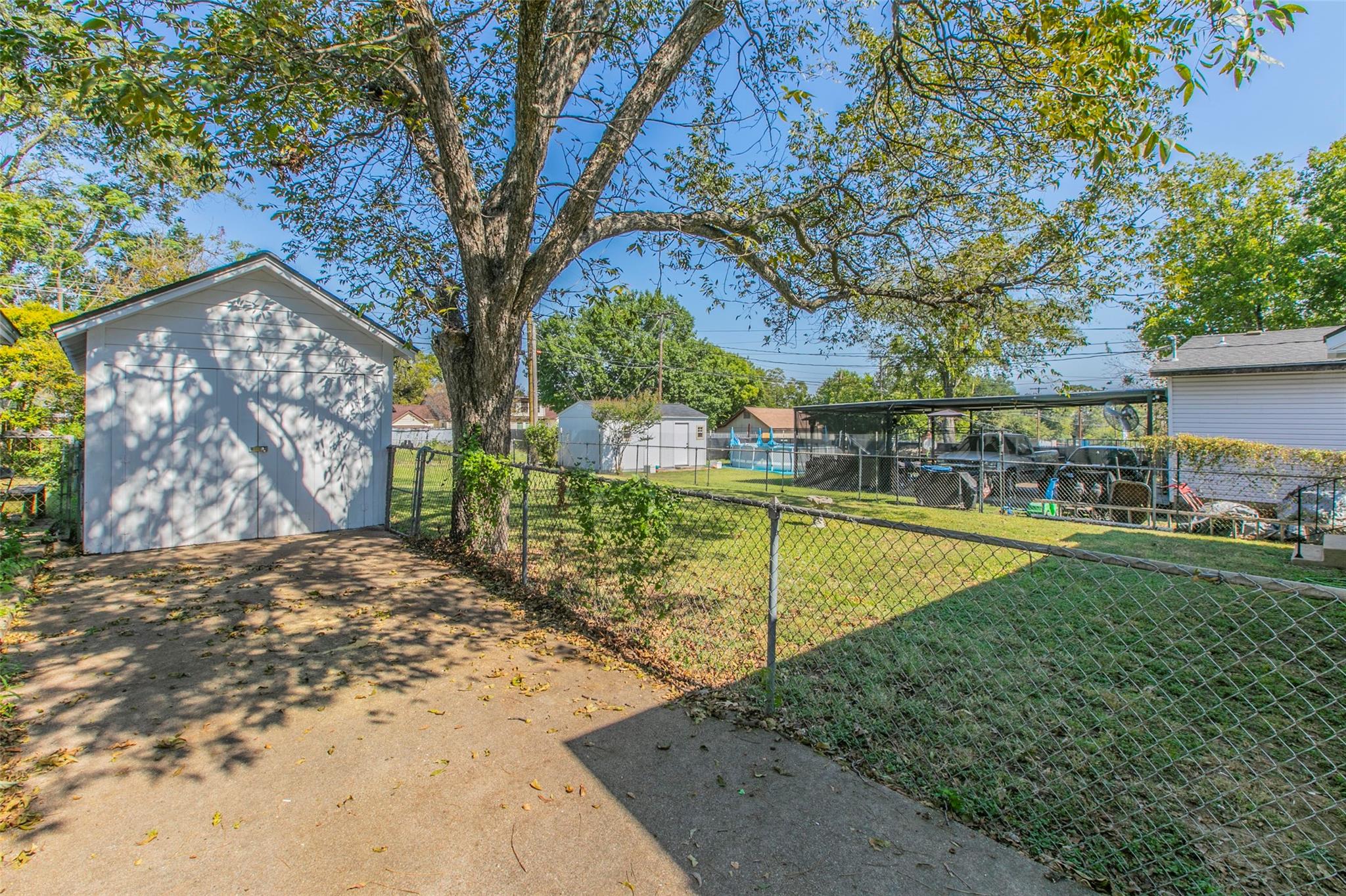 main property photo 22