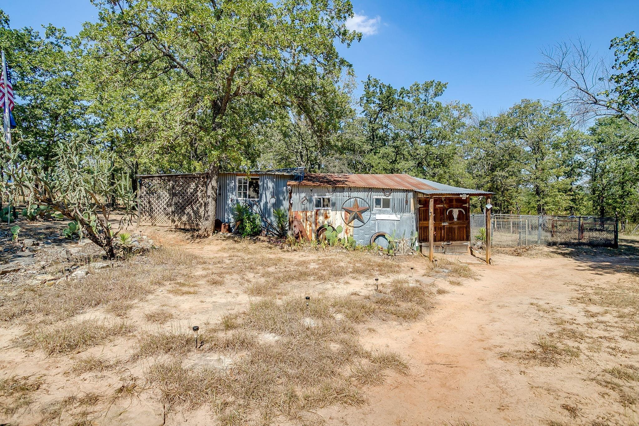 main property photo 32
