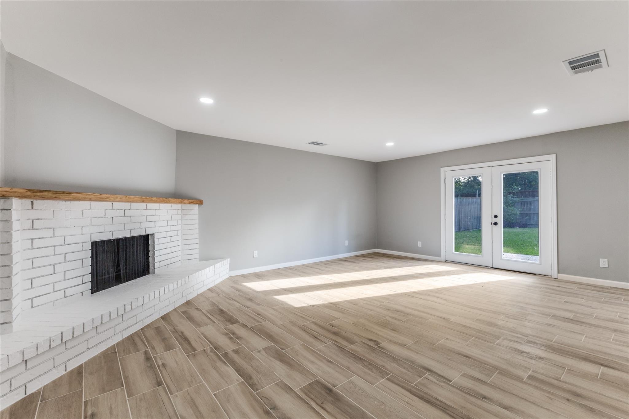 property viewer photo 1