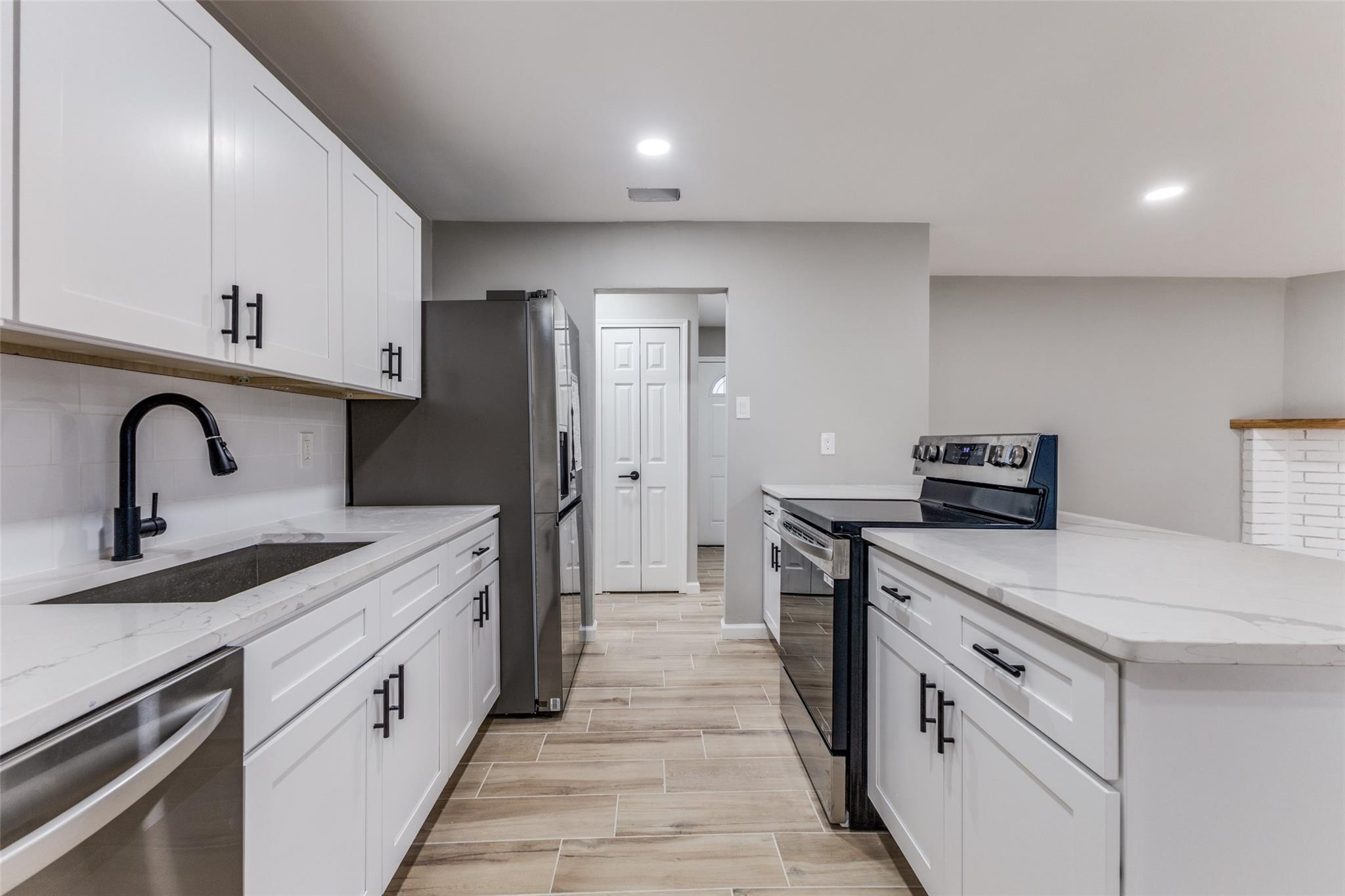 property viewer photo 5