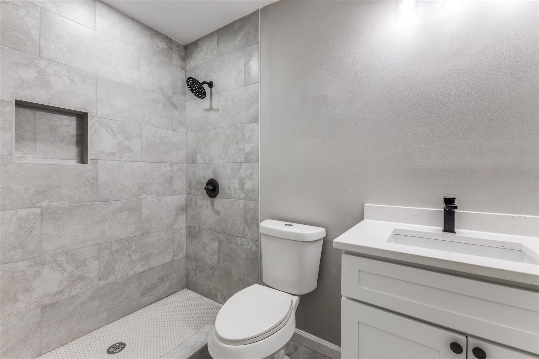 property viewer photo 9