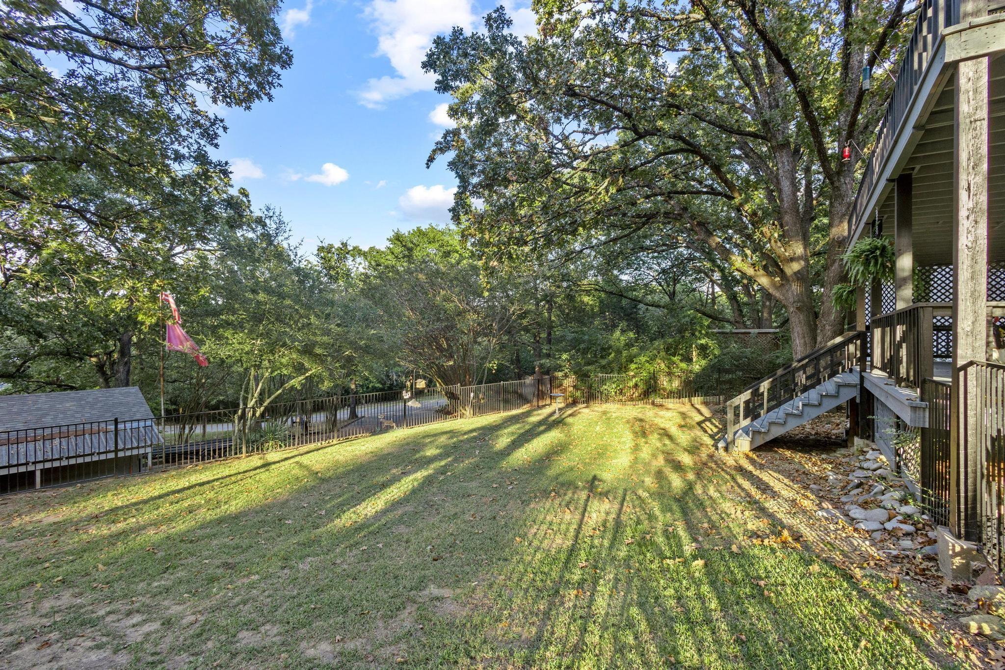 main property photo 24