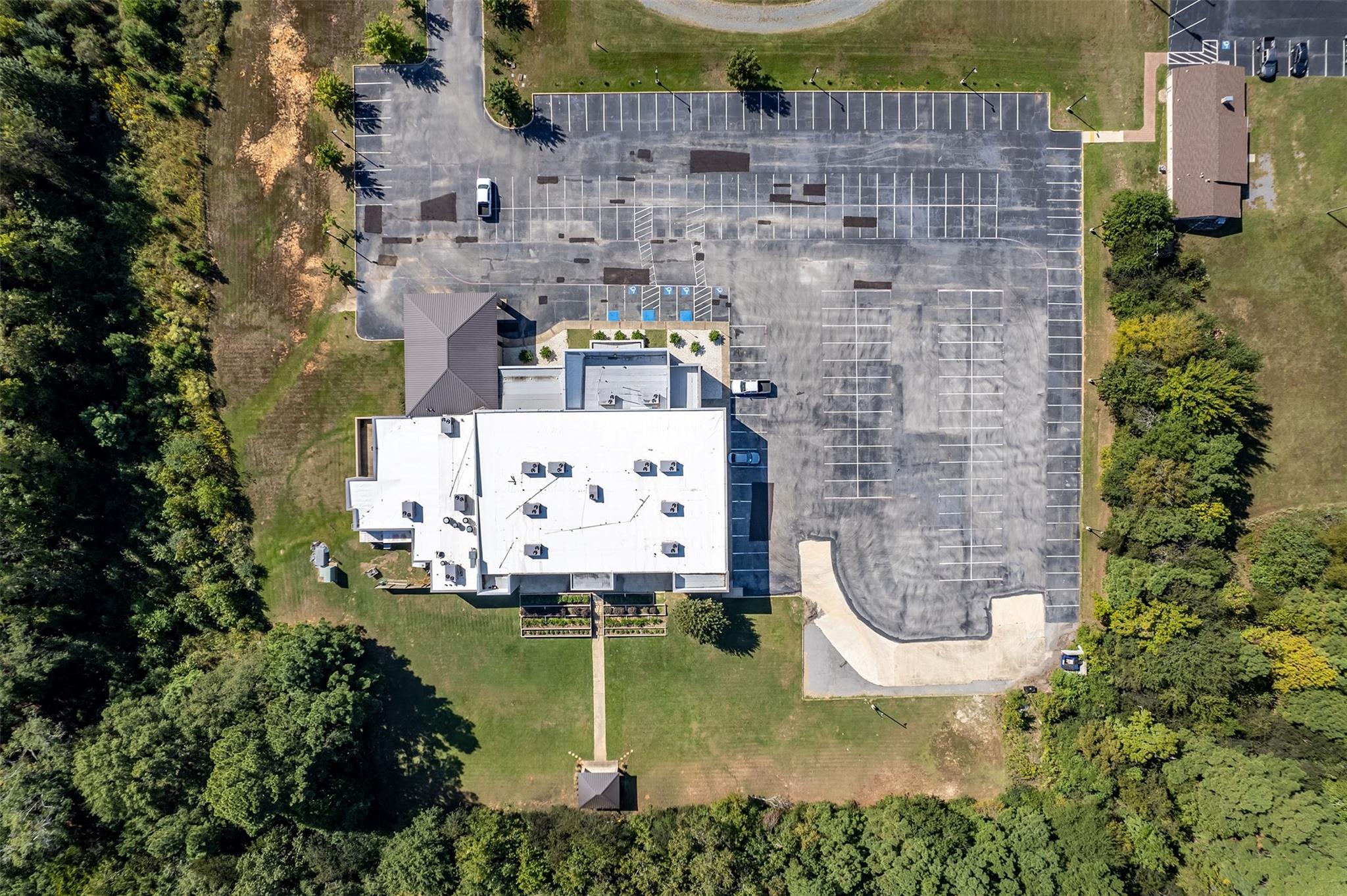 main property photo 32