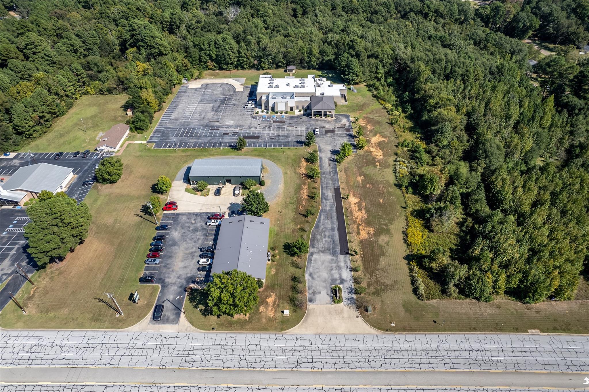 main property photo 33