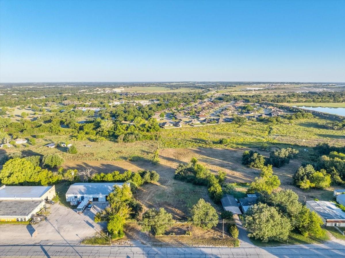 main property photo 10