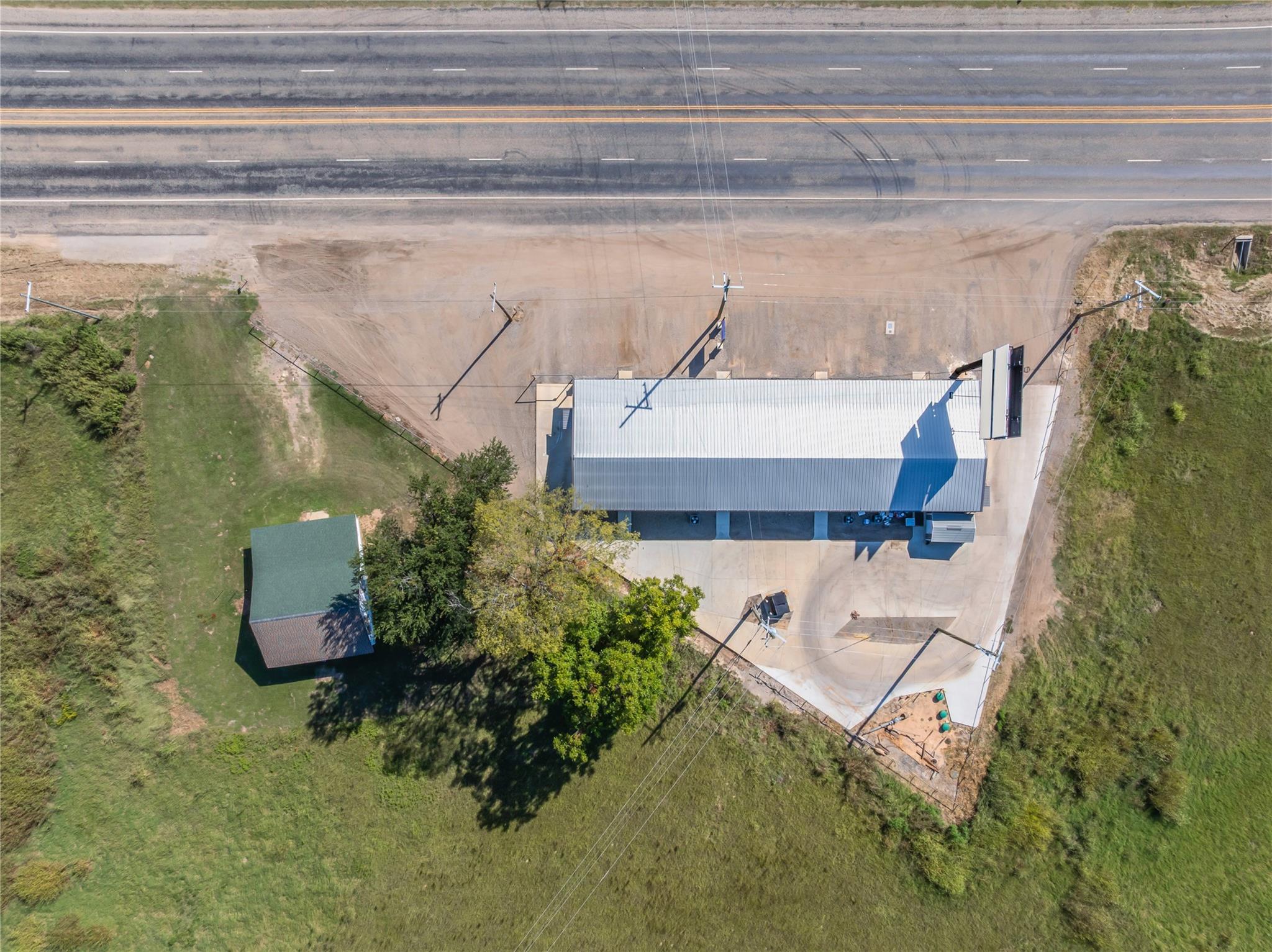 main property photo 31