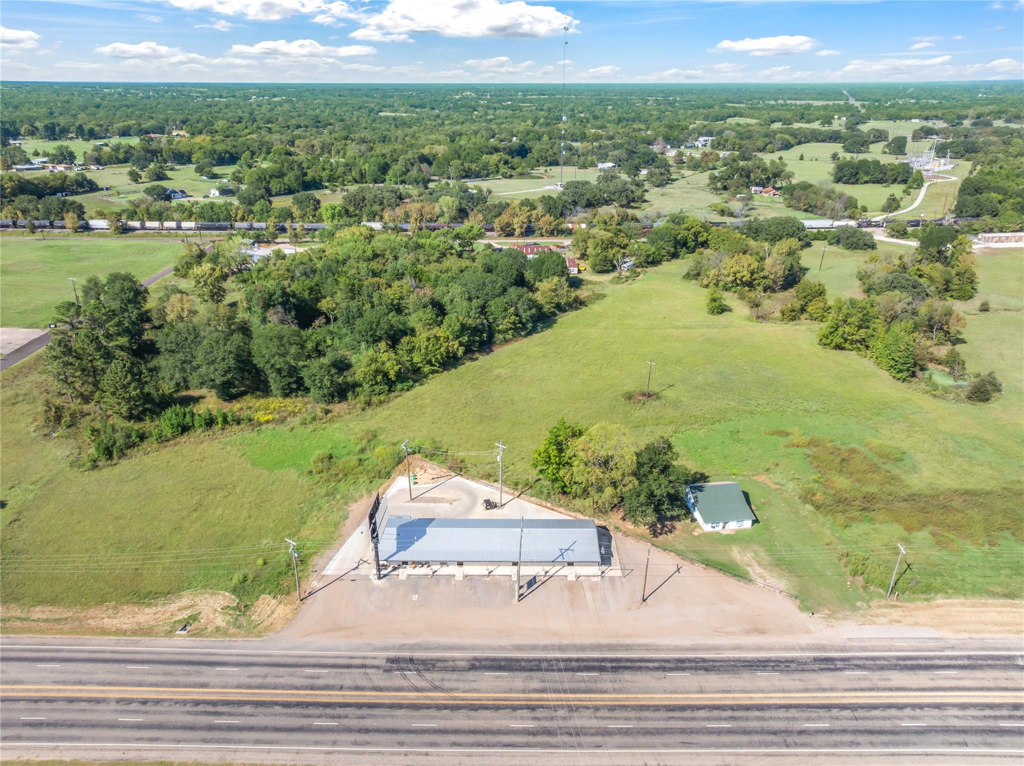 main property photo 35