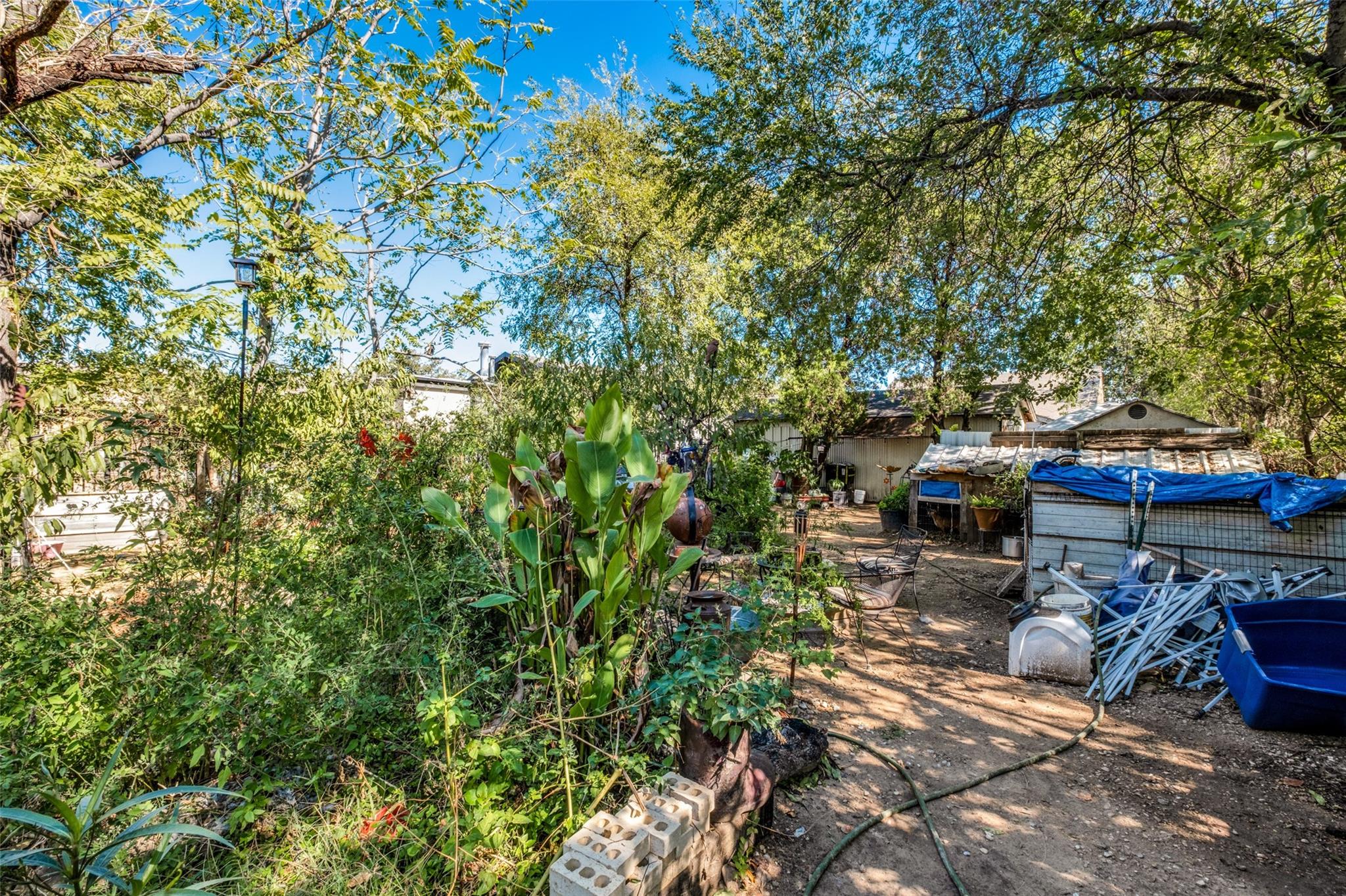main property photo 16
