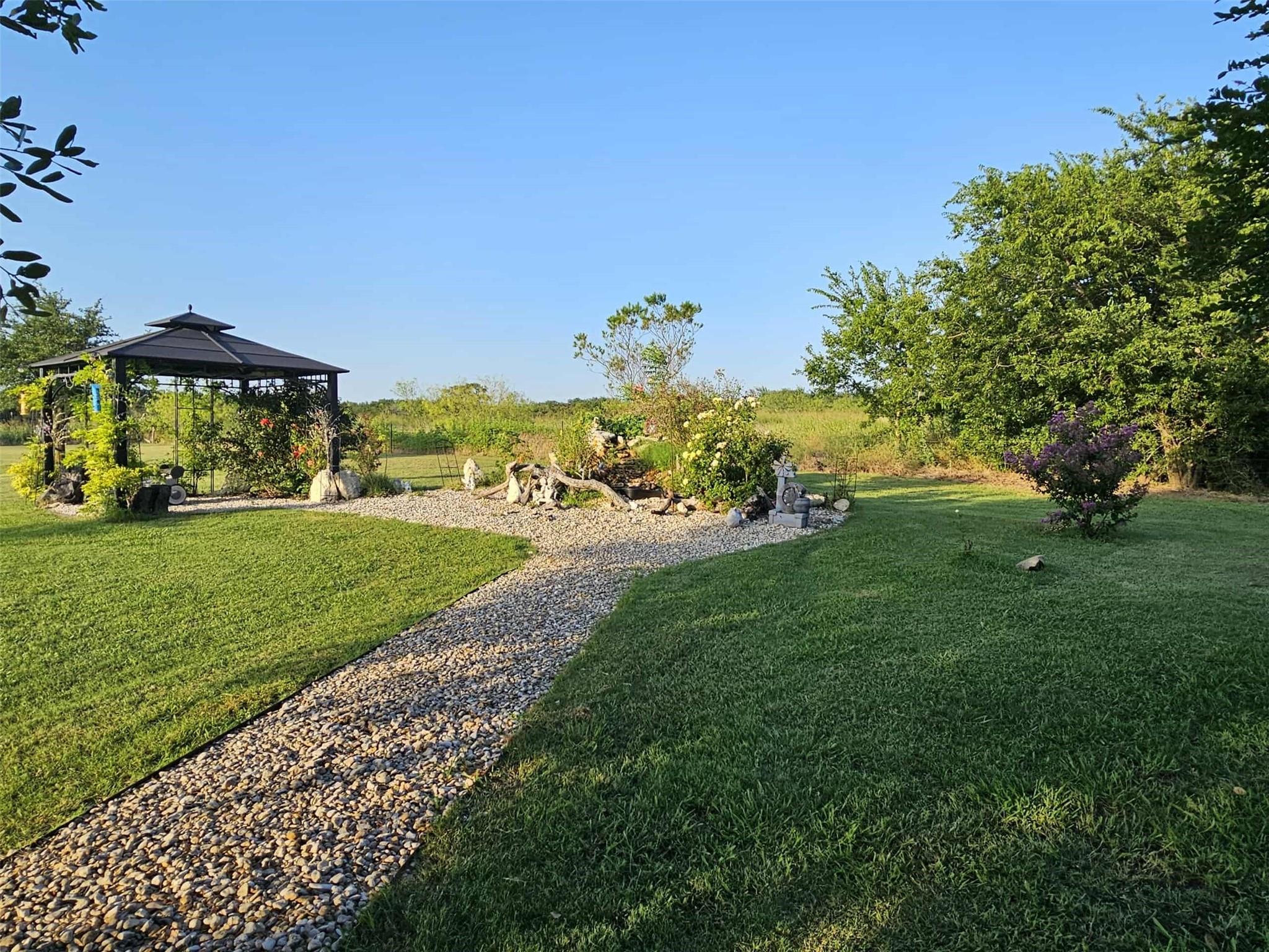 main property photo 27