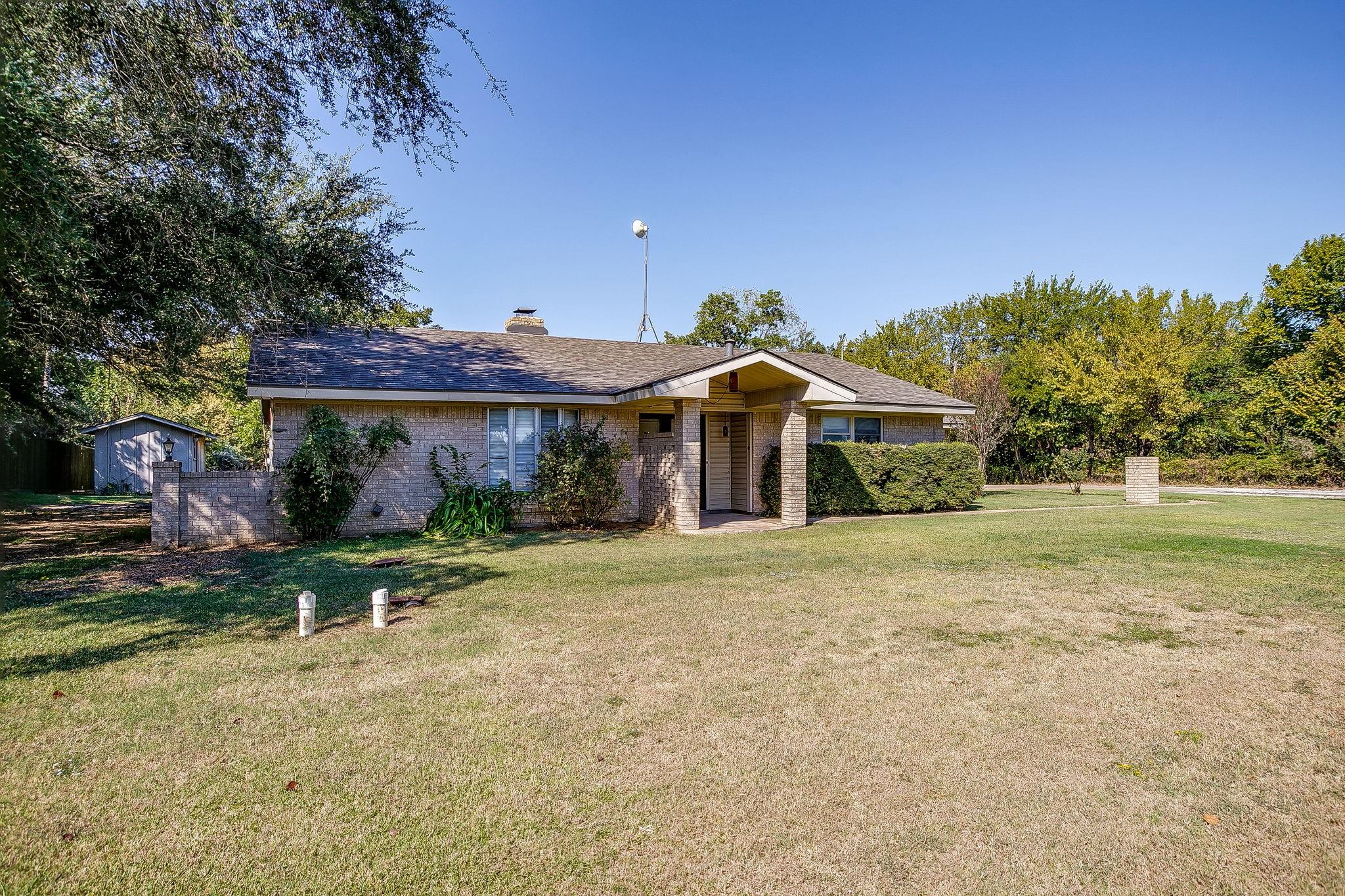 main property photo 13