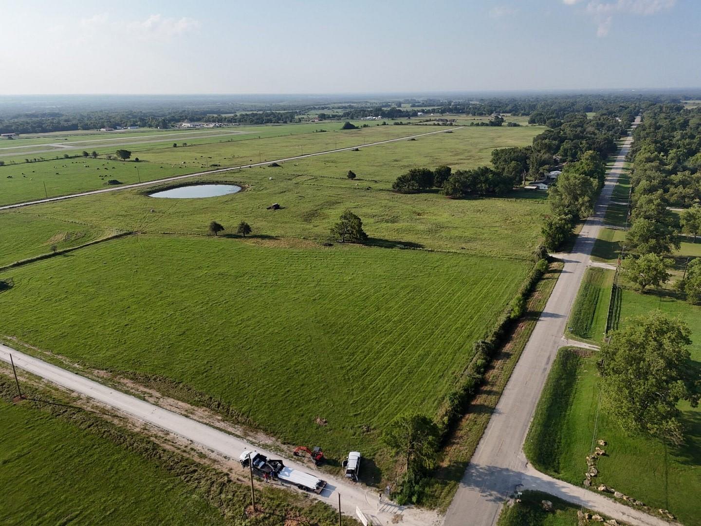 main property photo 10