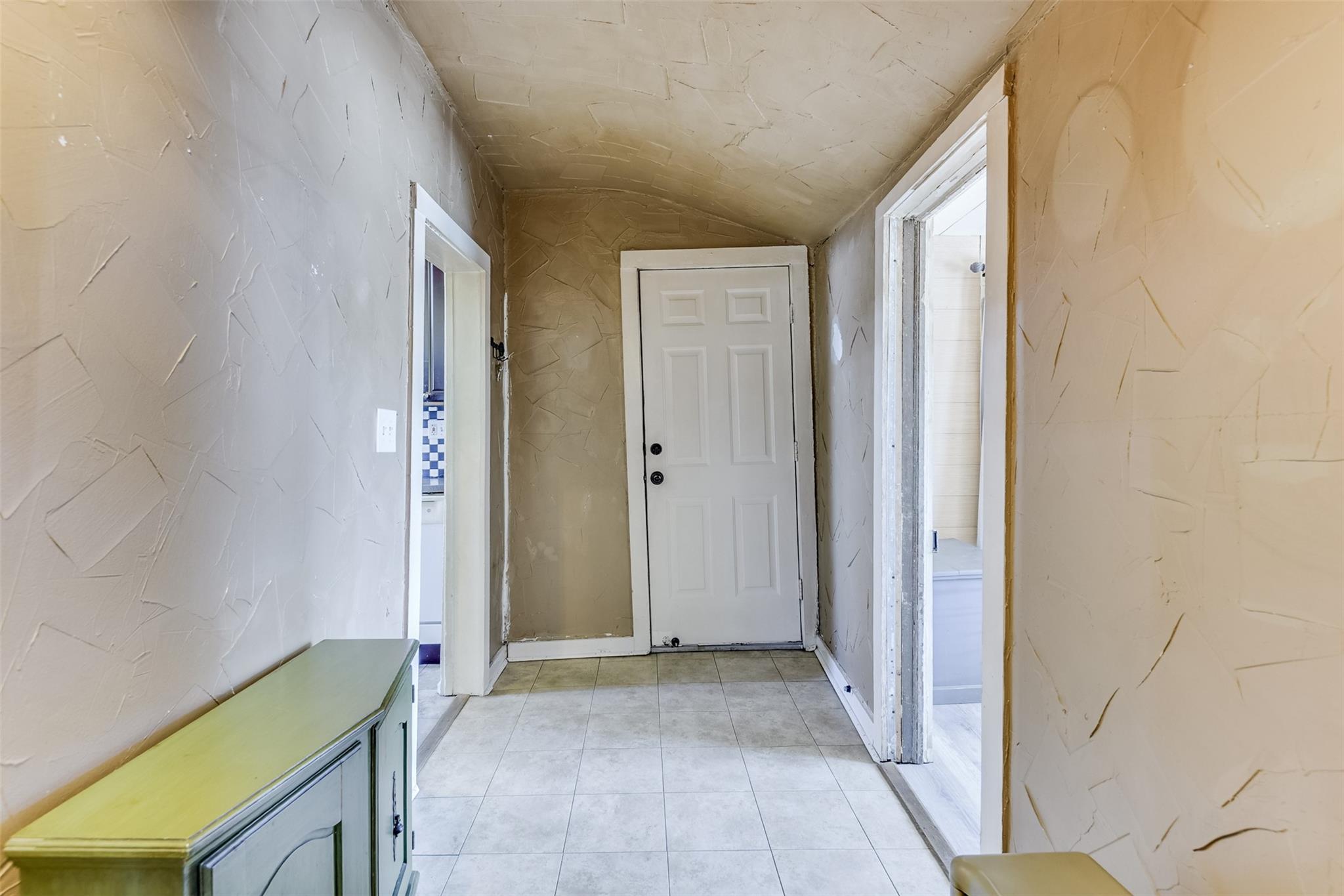 property viewer photo 18
