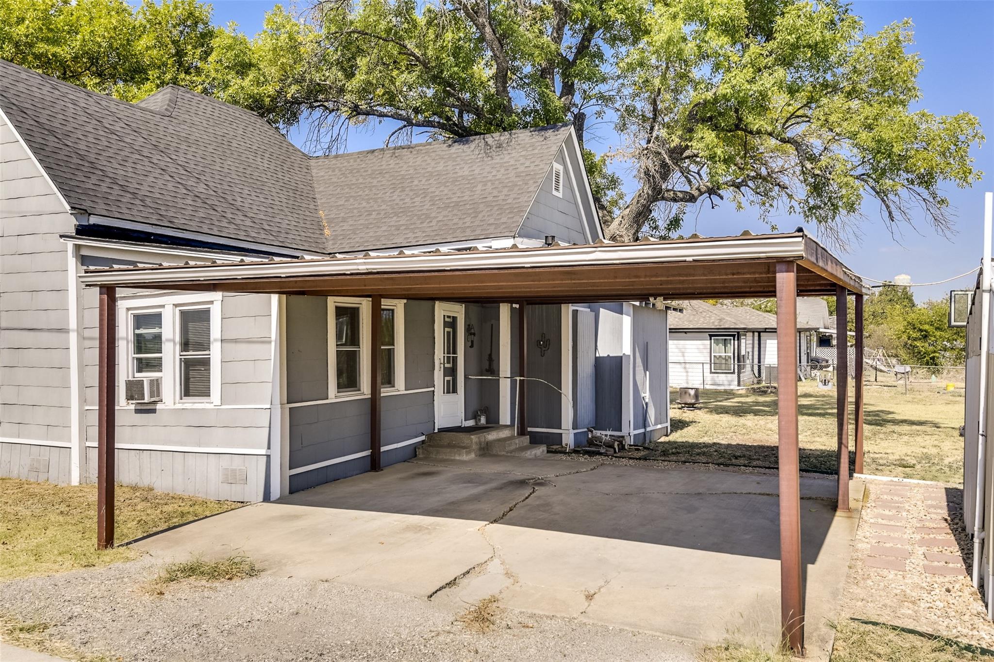 property viewer photo 3
