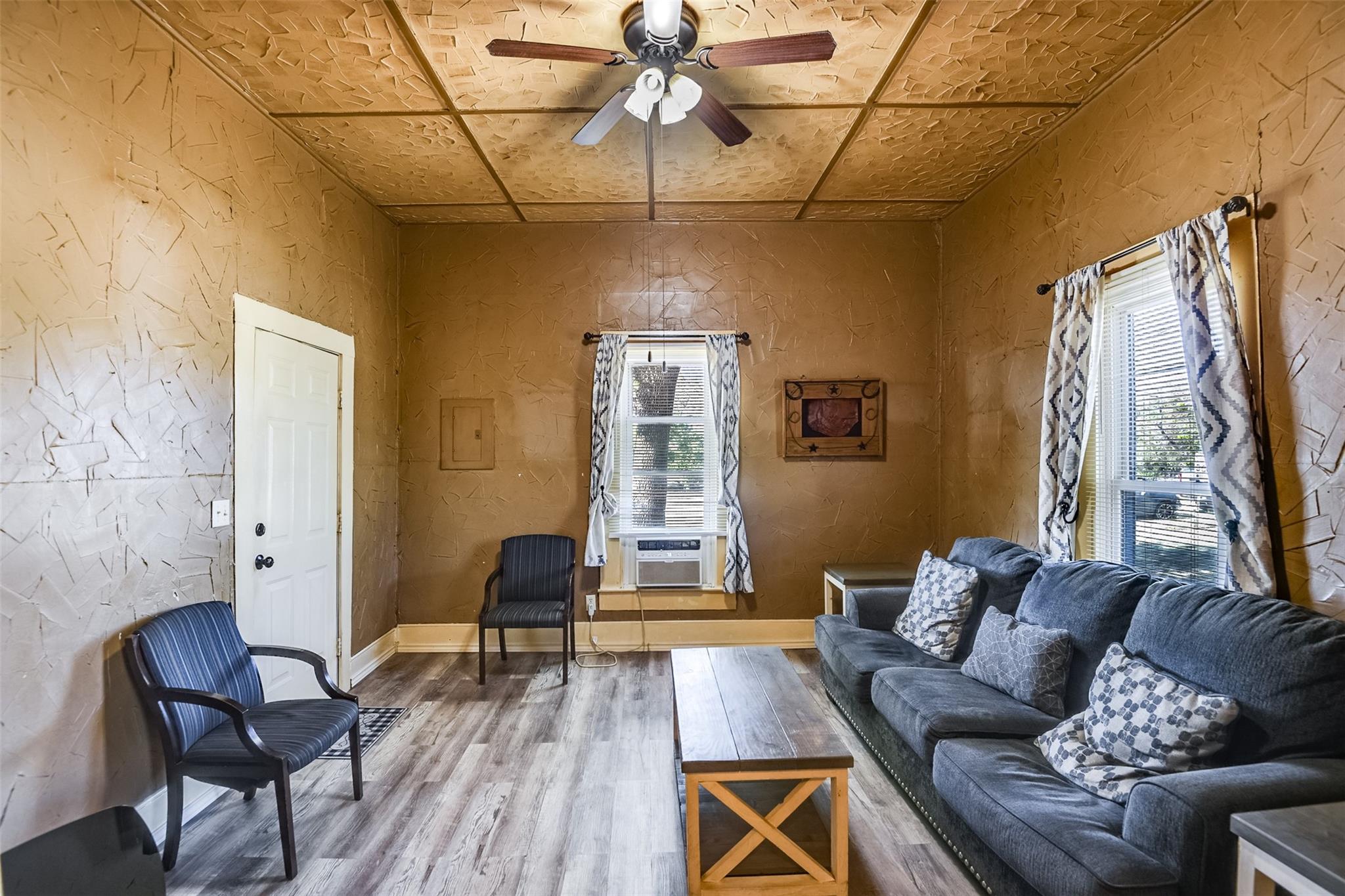 property viewer photo 8